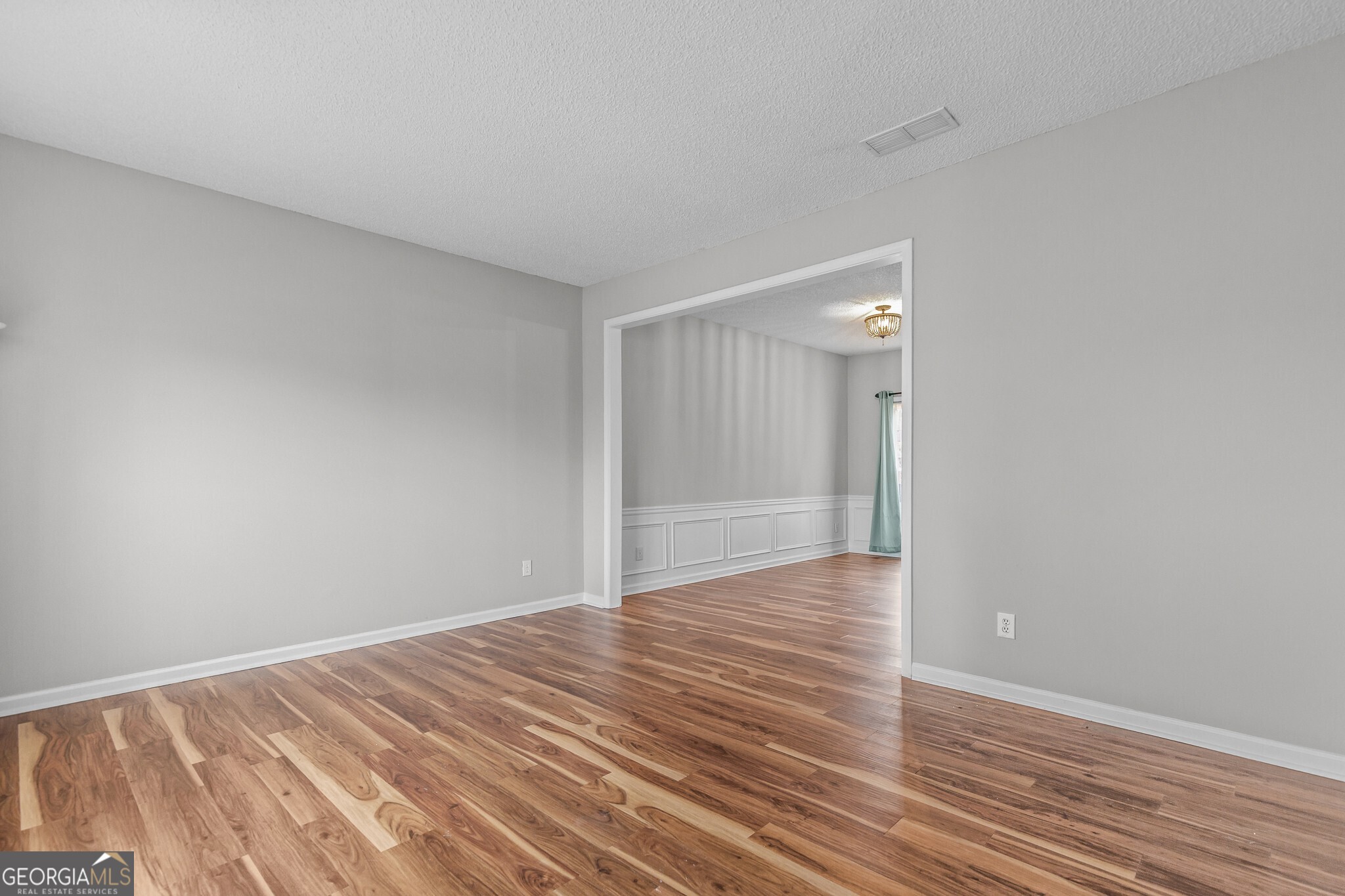 1975 Chattahoochee DR