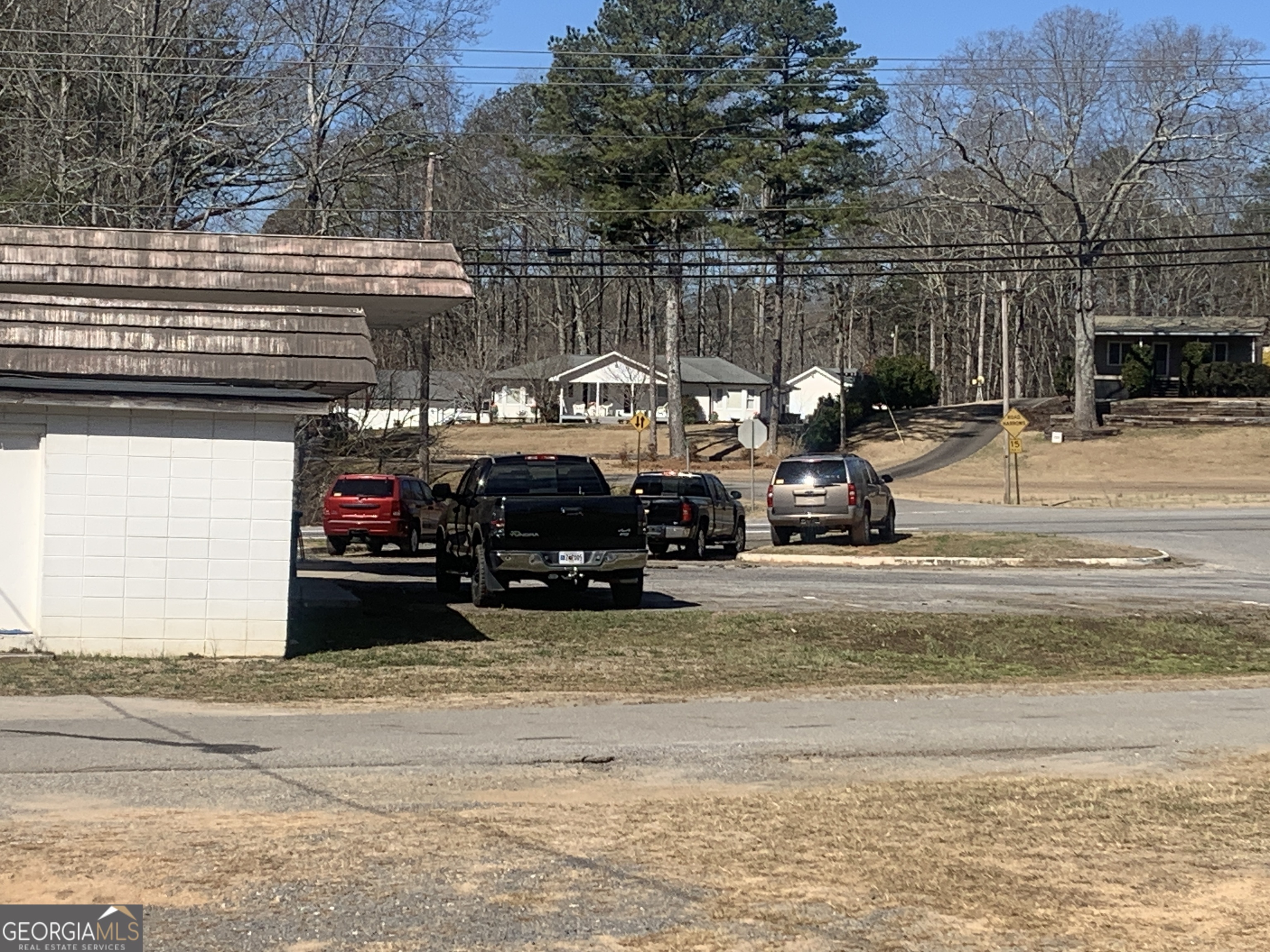 262 Commerce LN