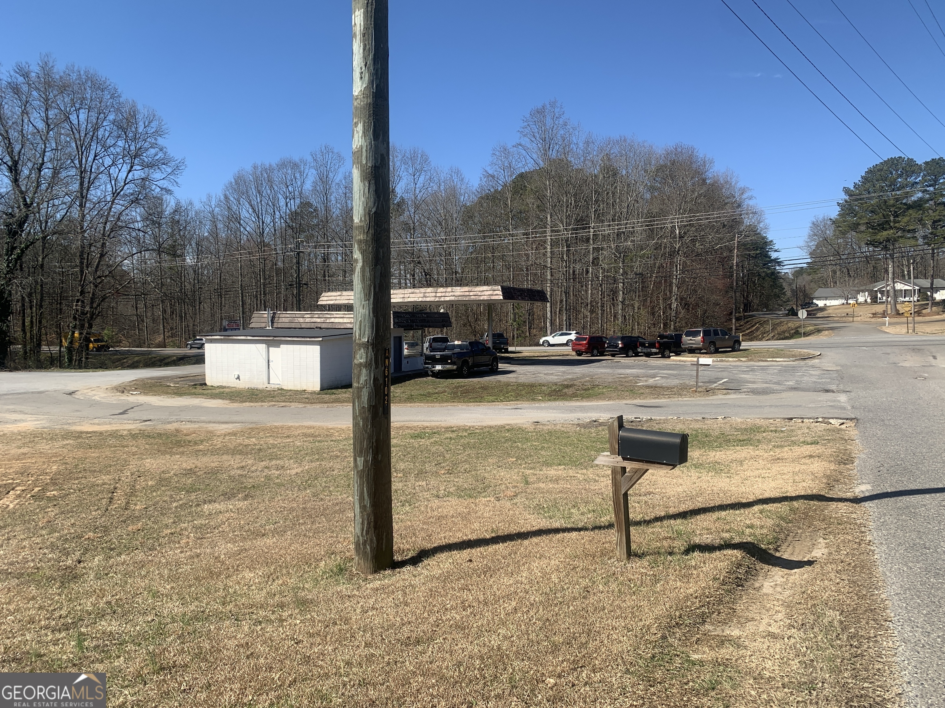 262 Commerce LN