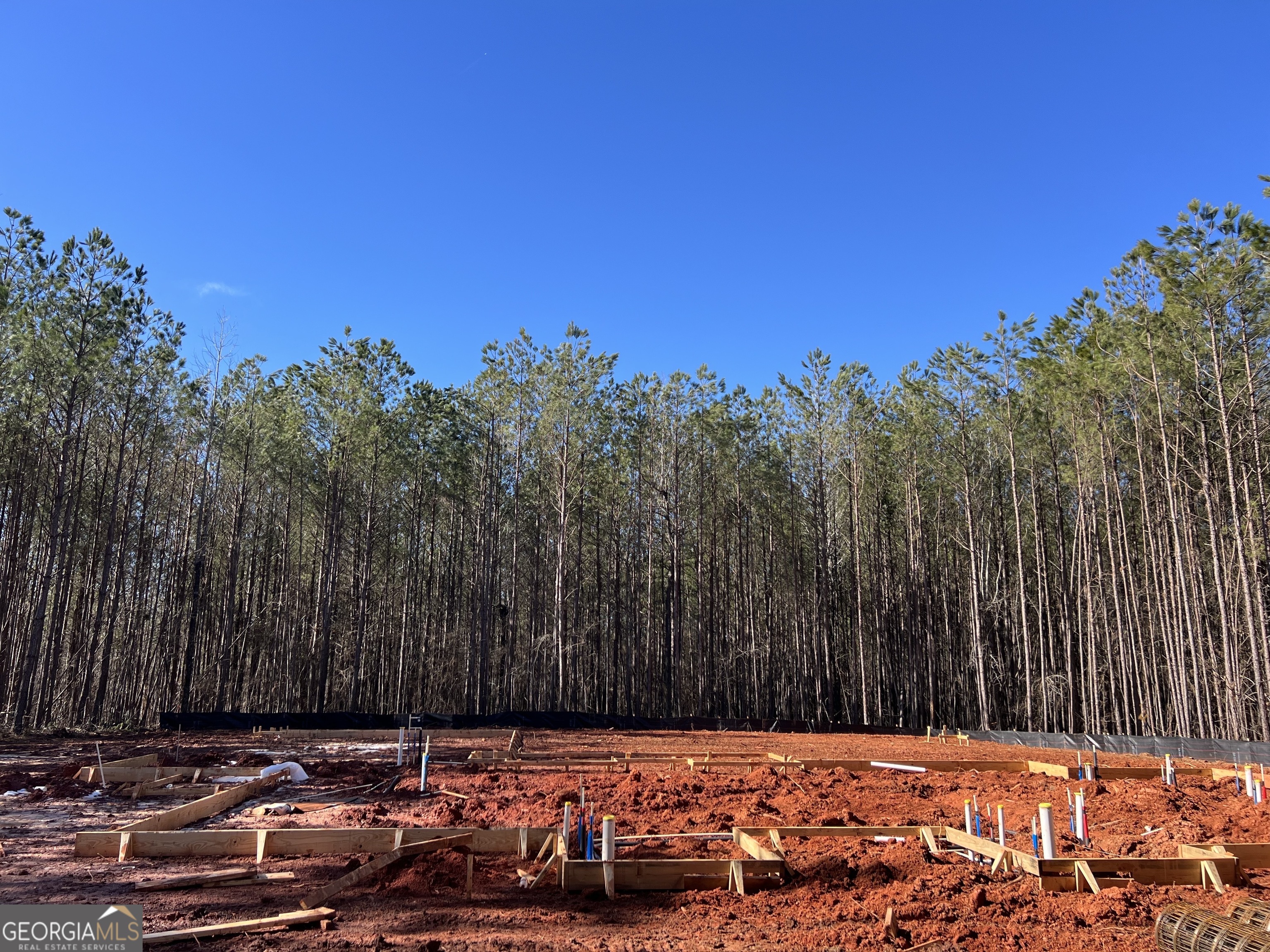 Sharpsburg, Georgia 30277, United States, 4 Bedrooms Bedrooms, ,4 BathroomsBathrooms,Residential,Pending,16965