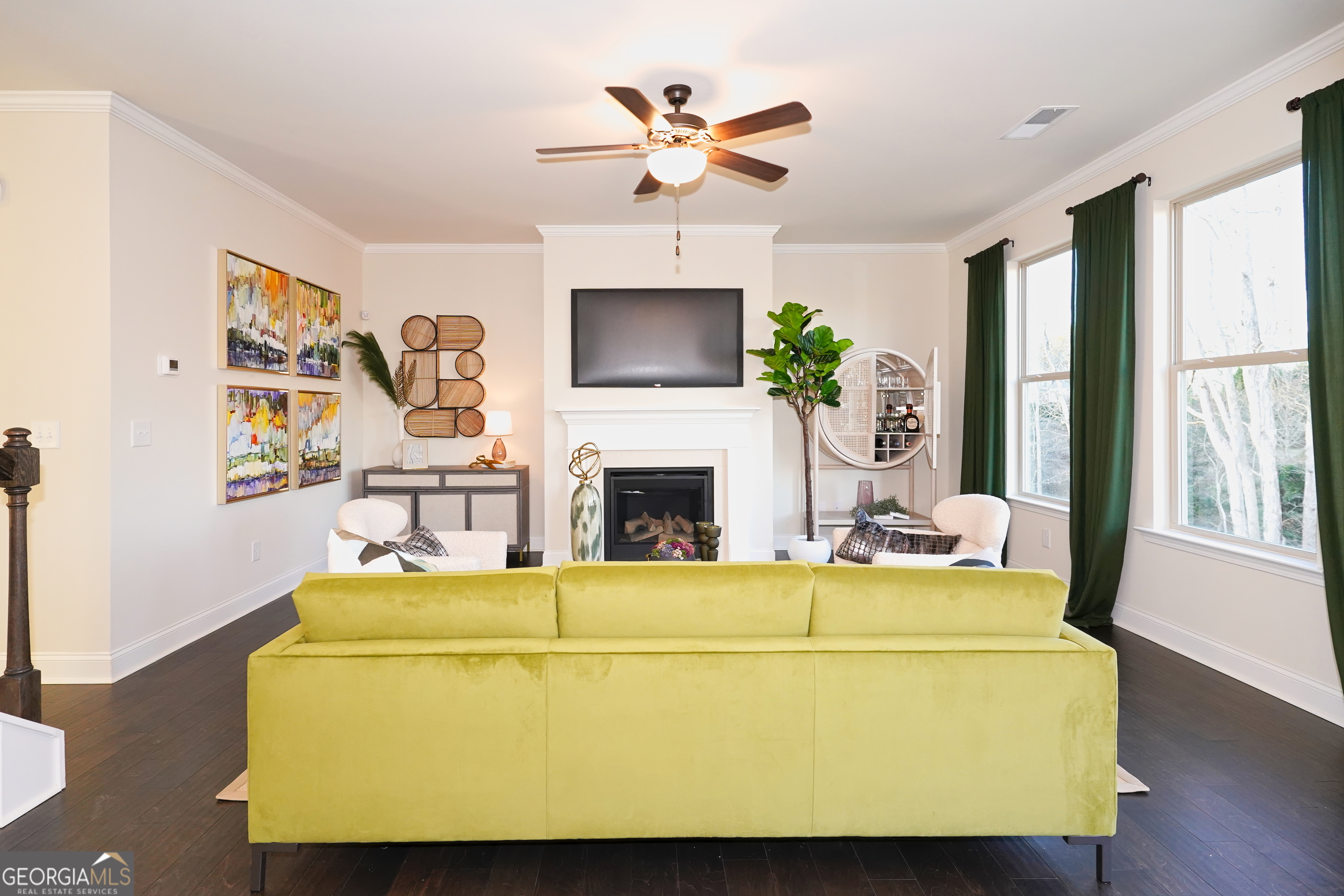 1376 Sunny Valley LN