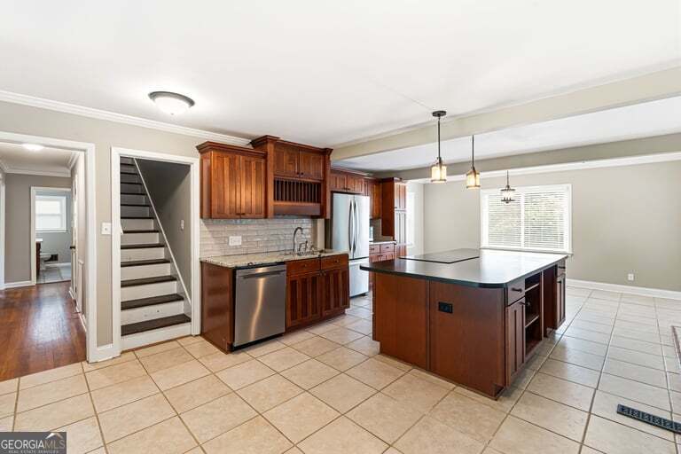 308 Clairmont DR