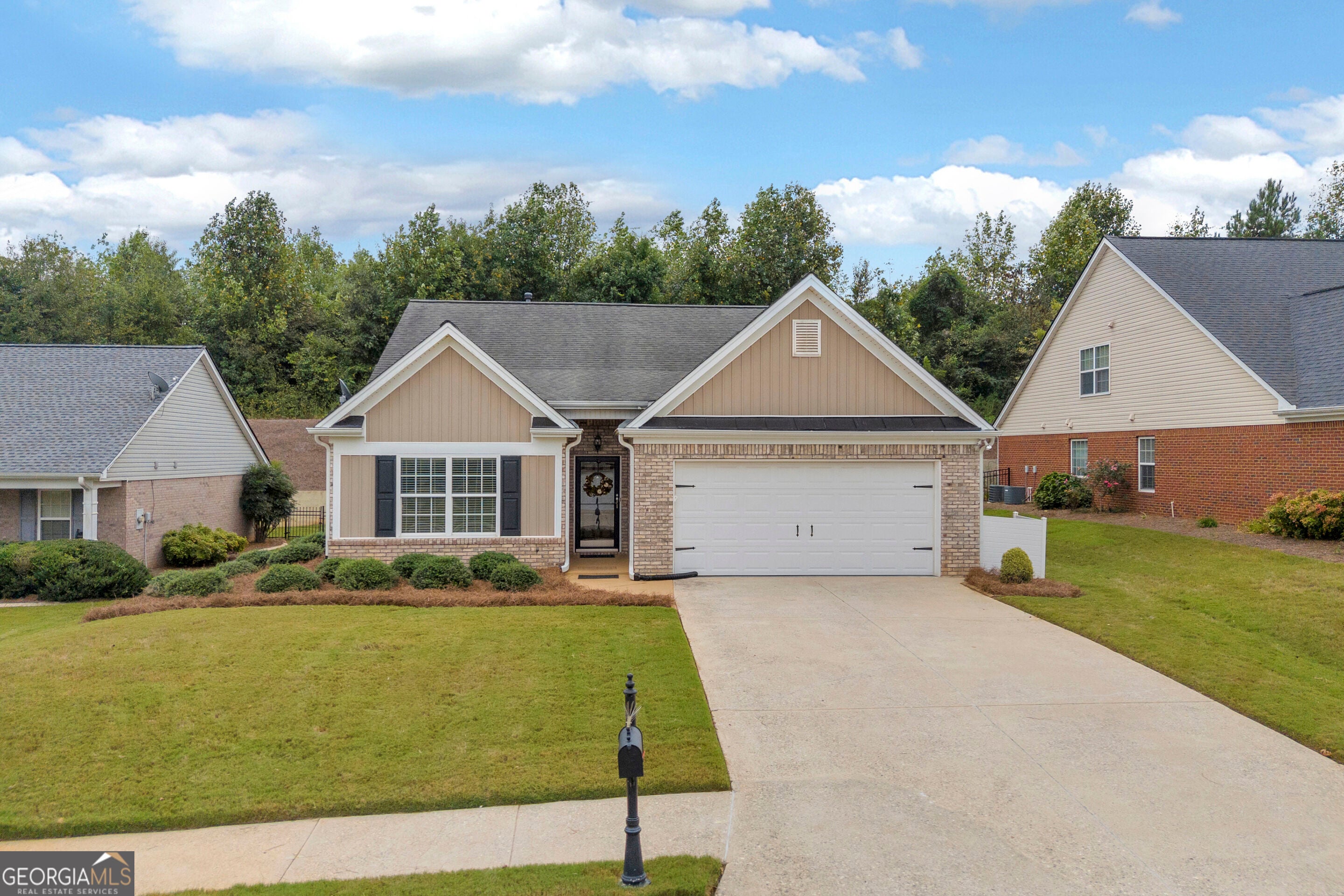 316 Lakeview Bend CIR