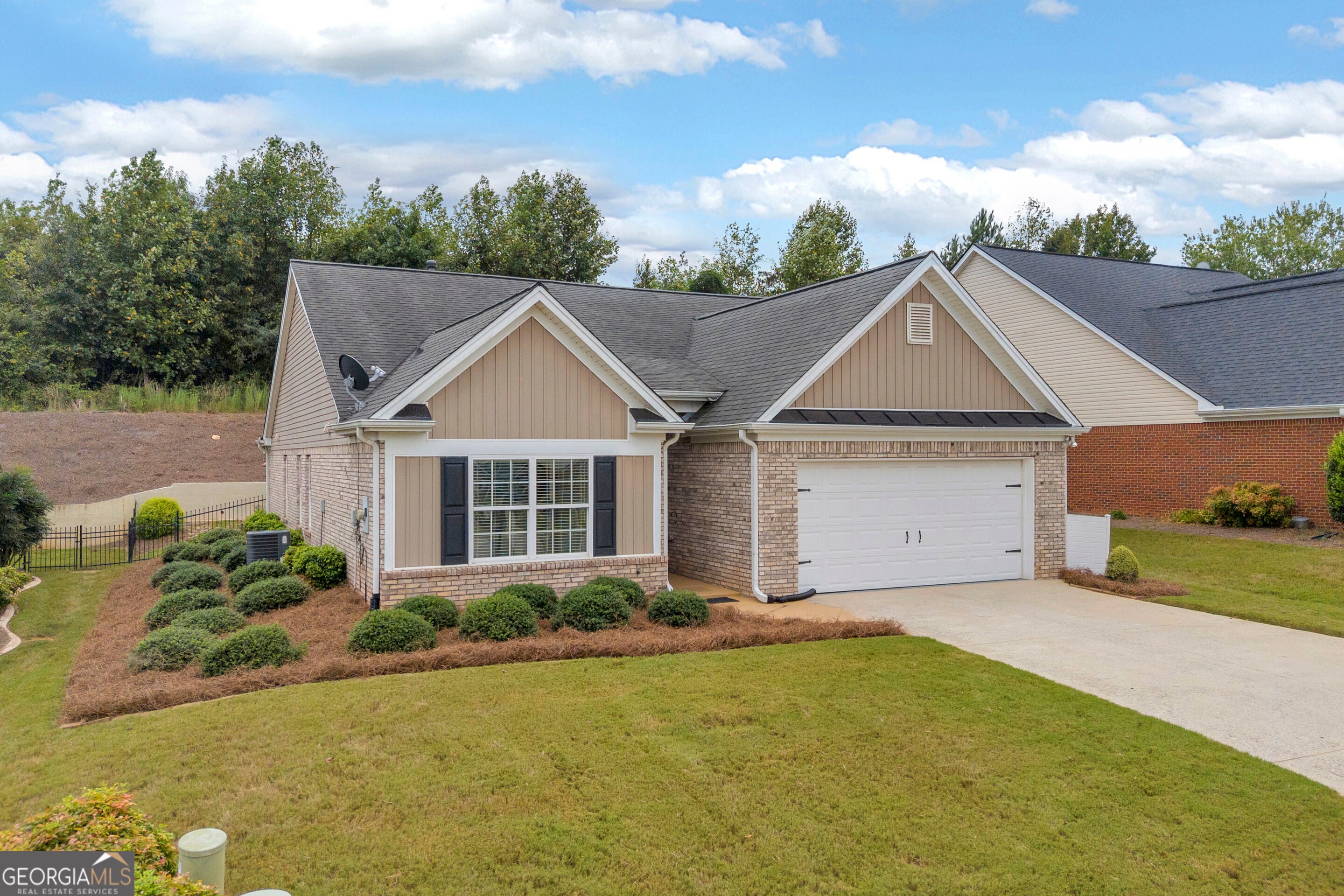316 Lakeview Bend CIR