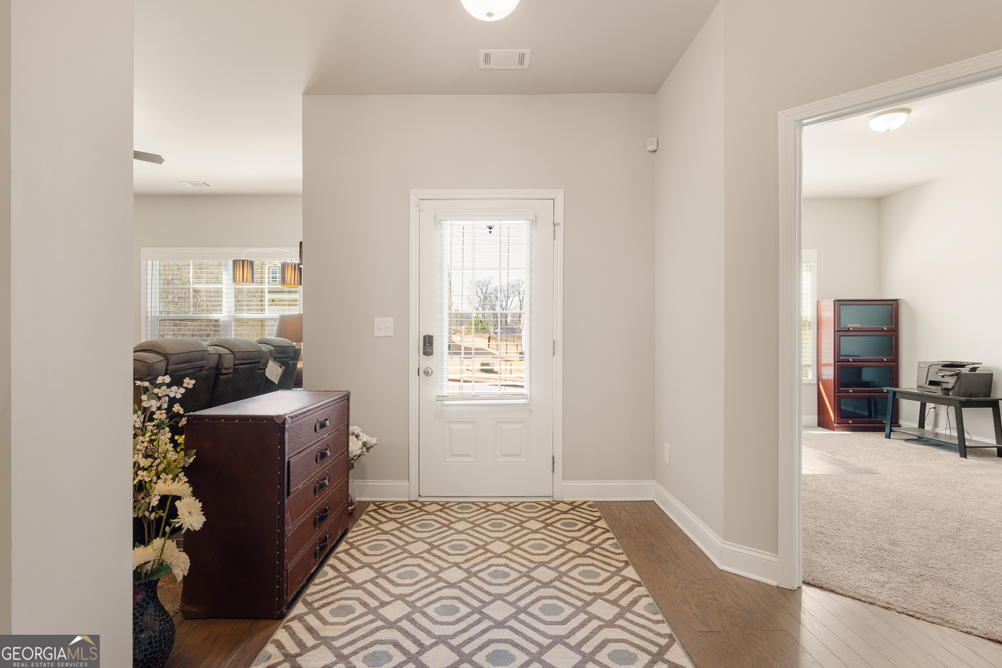 523 Lillian WAY