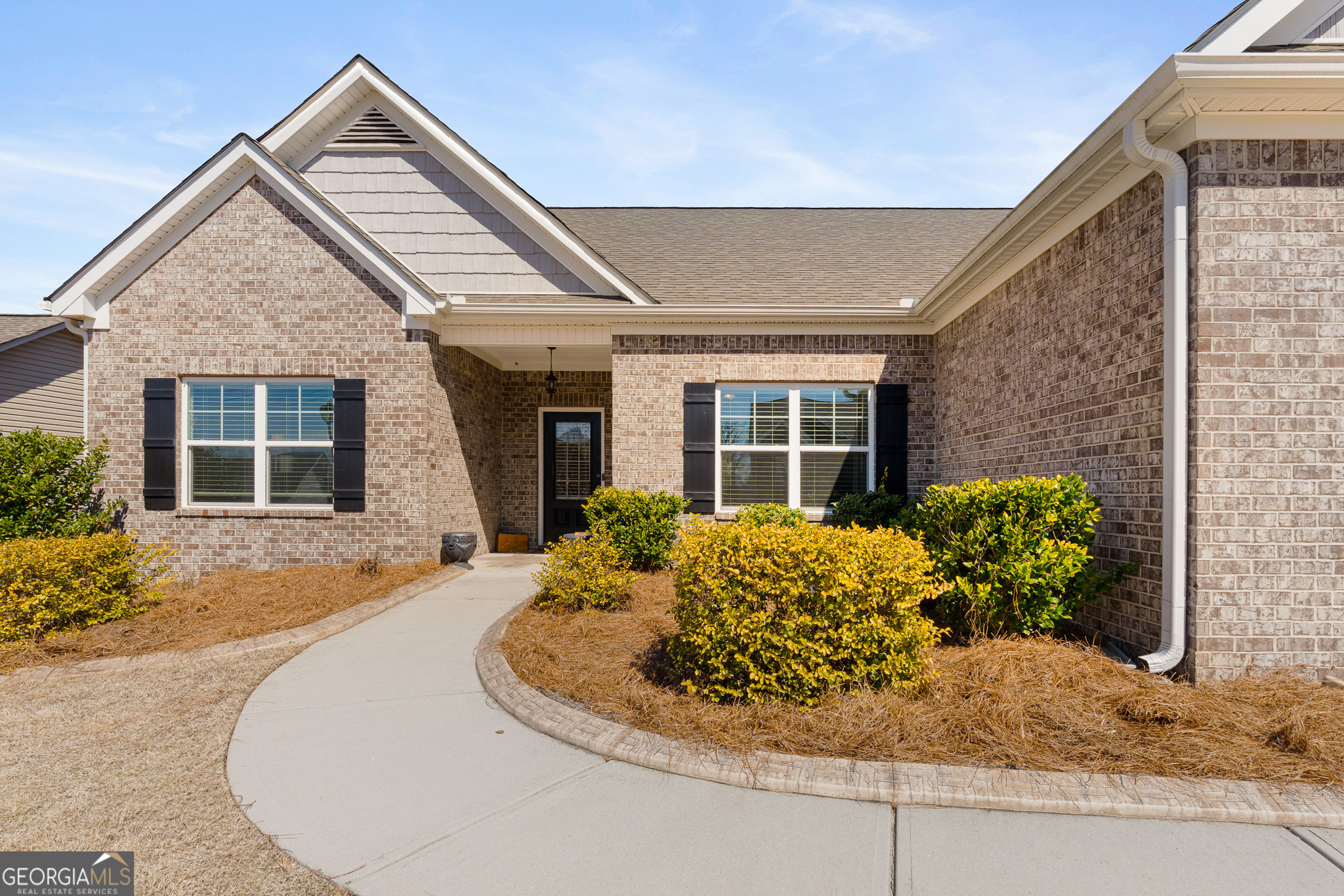 523 Lillian WAY