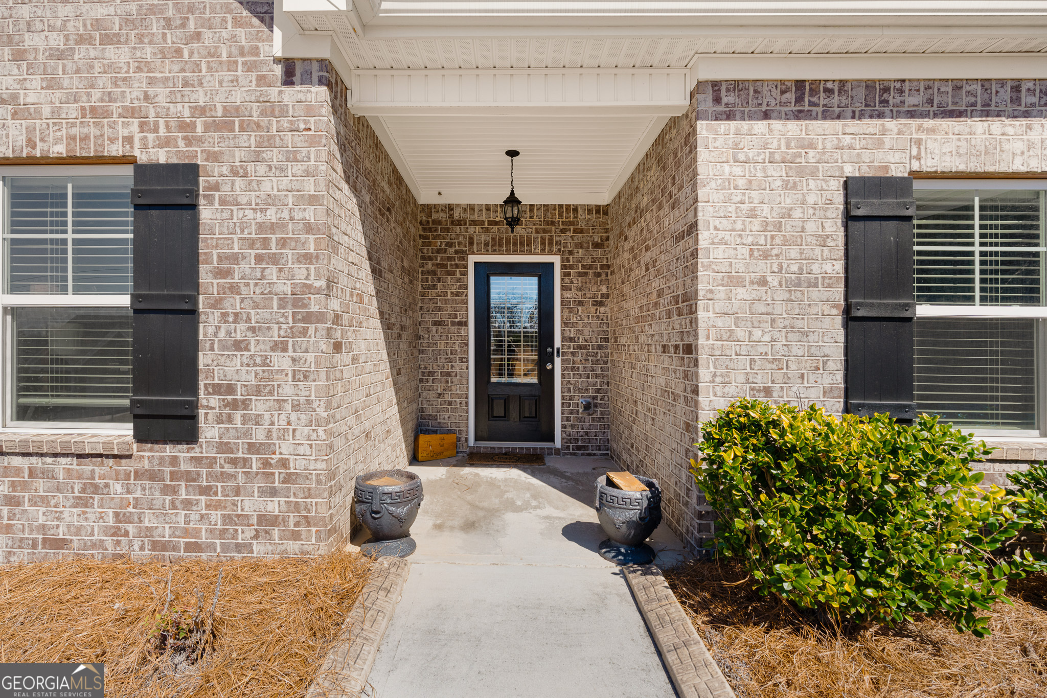 523 Lillian WAY