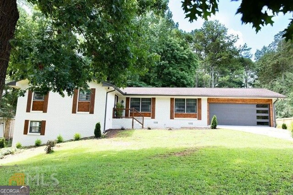 Photo of 3297 N Embry Circle, Atlanta, GA 30341 (MLS # 10706591)