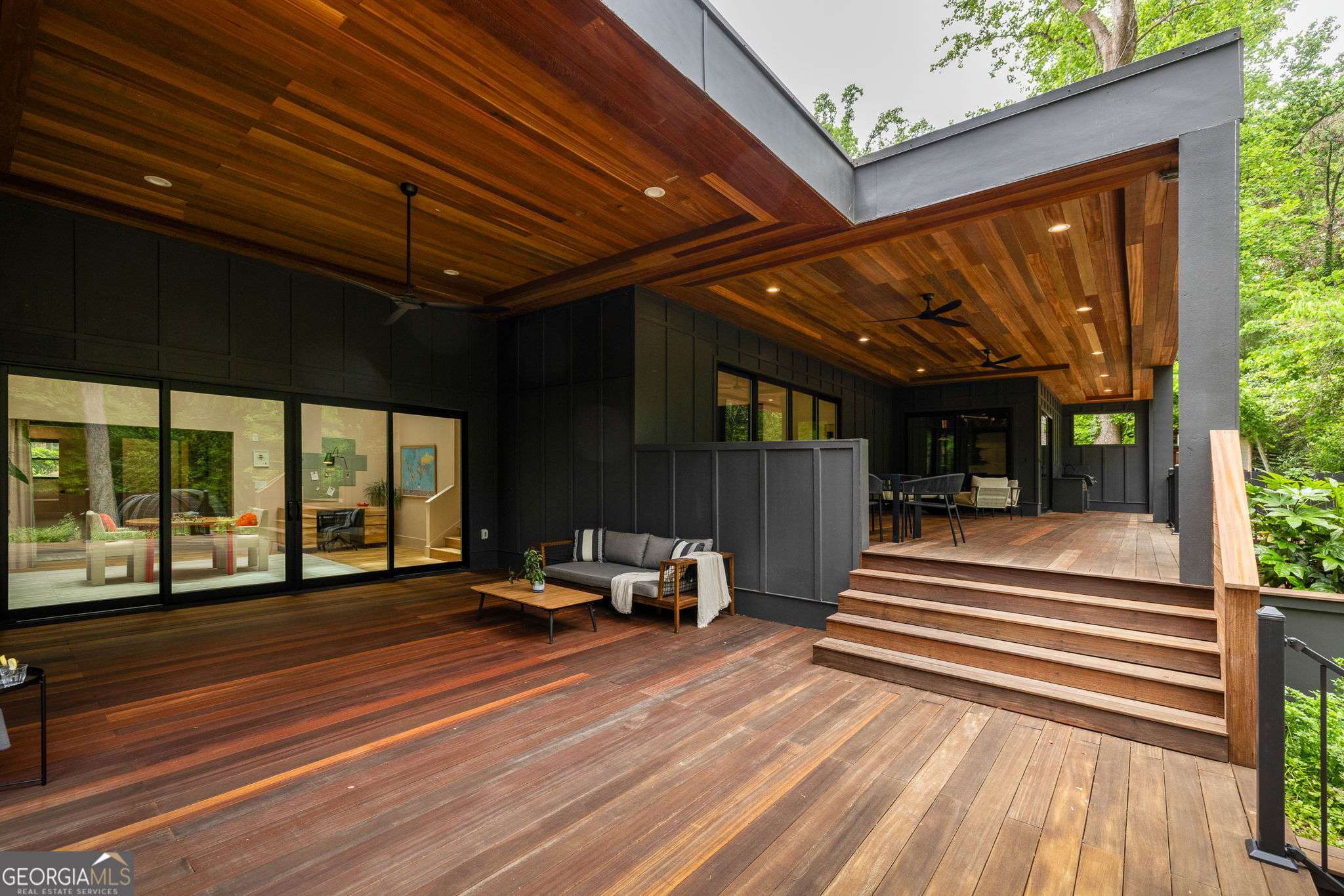2030 Clairmont TER NE