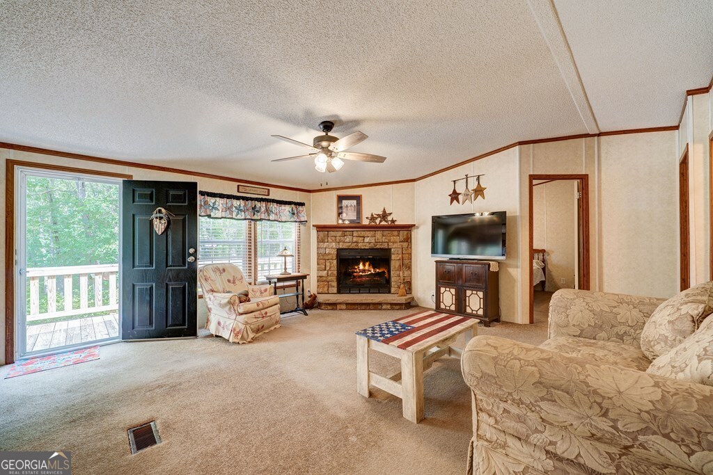 150 Hickory Hills LN