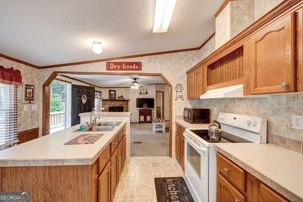 150 Hickory Hills LN