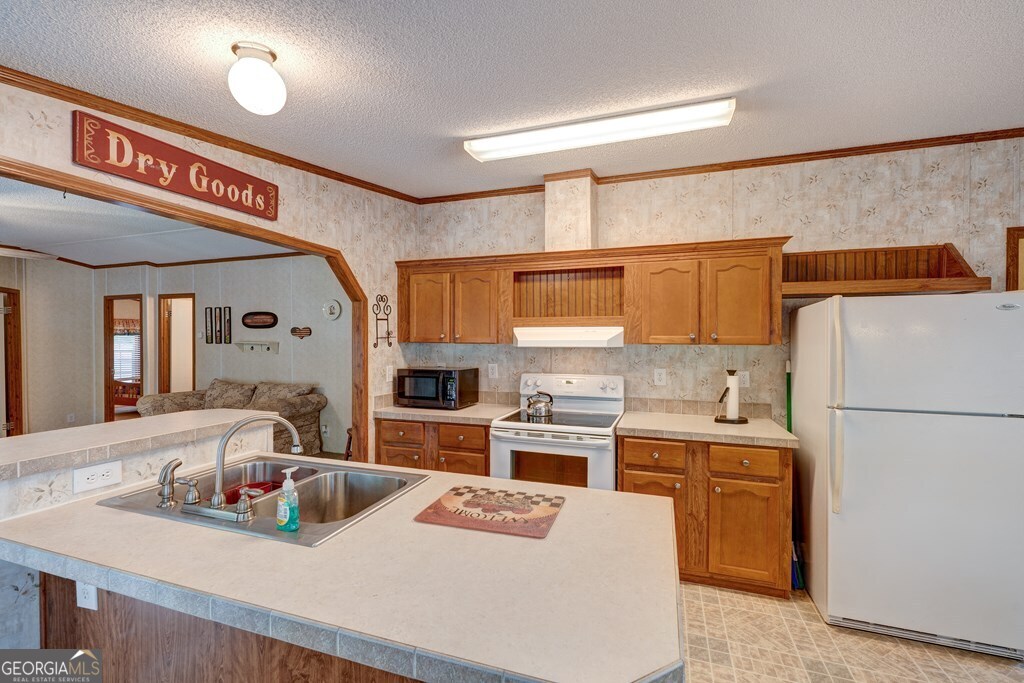 150 Hickory Hills LN