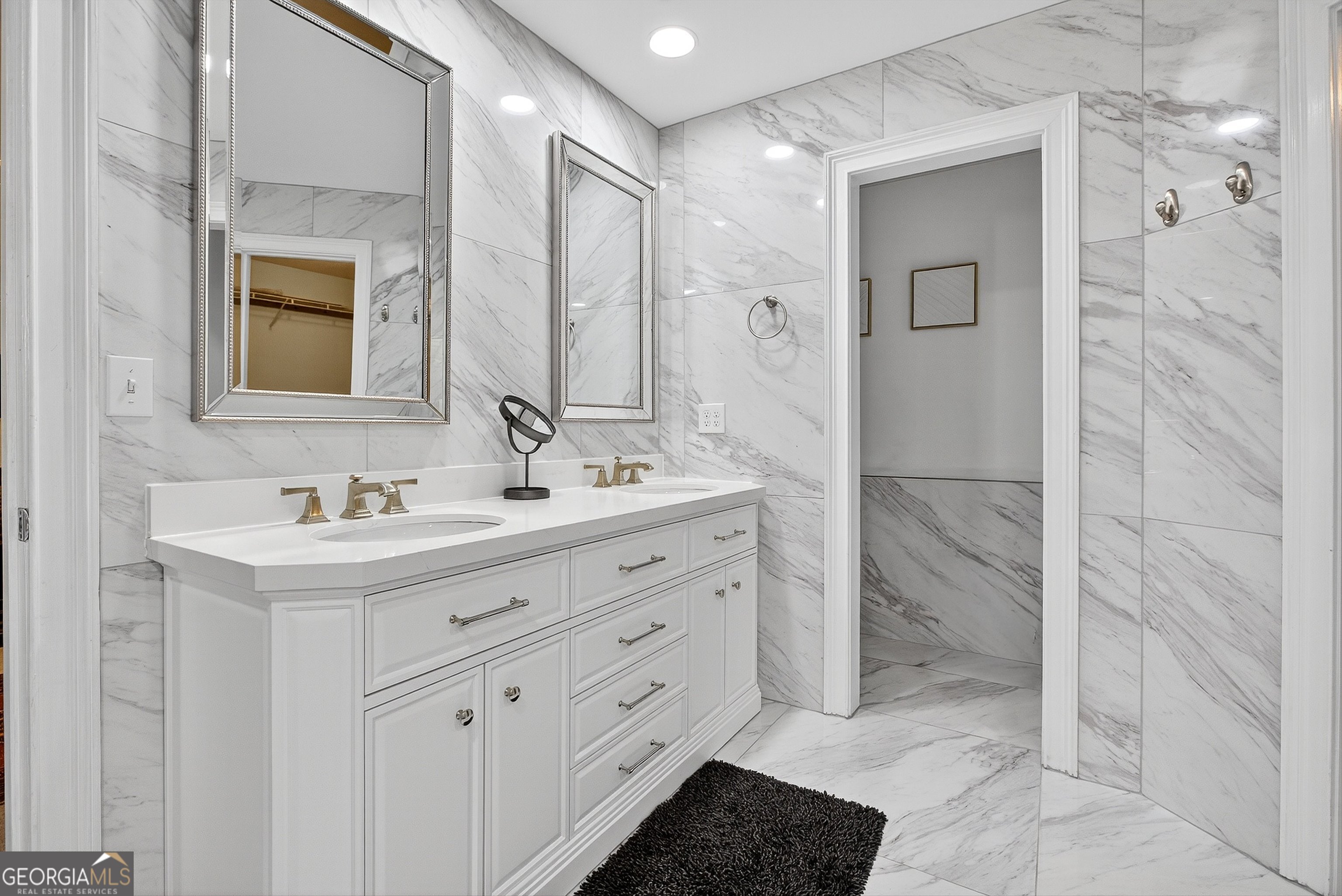 Longwood - Residential