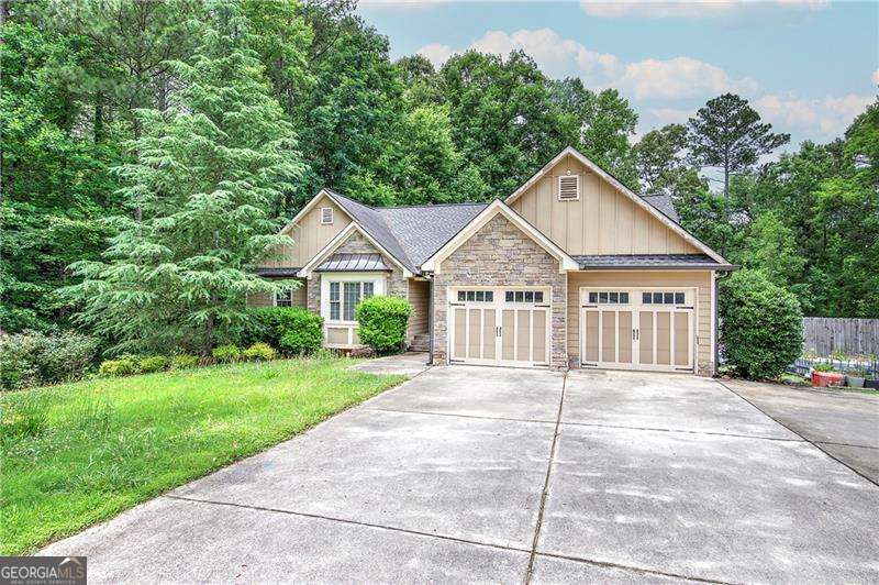 561 Holland RD