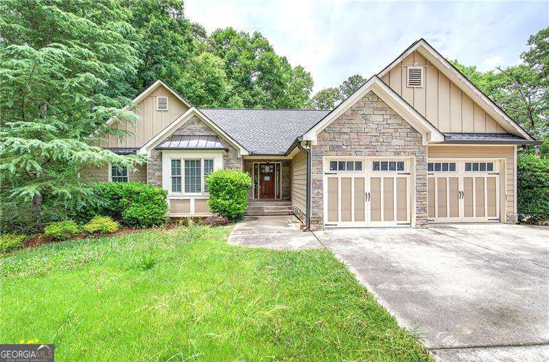 561 Holland RD