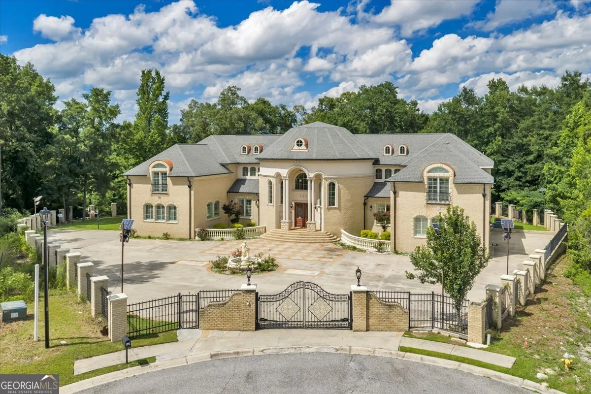 505 Bellerive Court