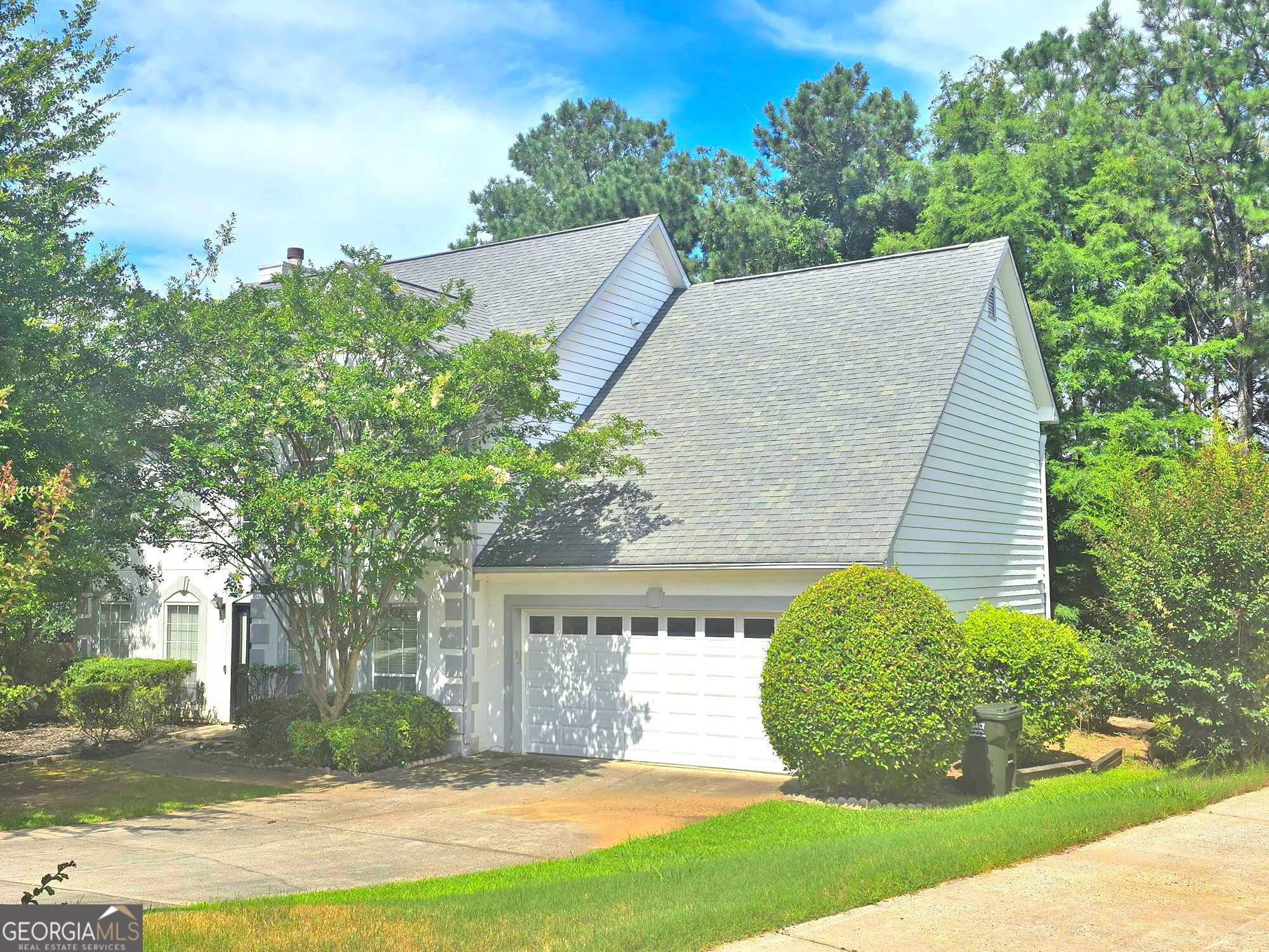 Check out 5560 Taylor Rd in Alpharetta, GA! This spacious 5-bedroom, 3-bath home has 2,392 sq ft of comfortable living space on a 0.25-acre lot. The kitchen features granite countertops, and the two-story layout gives you plenty of room to spread out and make it your own. Whether you're relaxing inside or enjoying the outdoor space, this home has lots to offer.