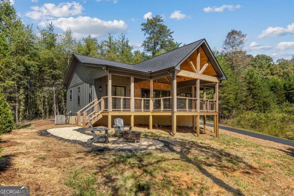 Photo of 93 Arbor Creek Pointe, Mineral Bluff, GA 30559 (MLS # 10857358)