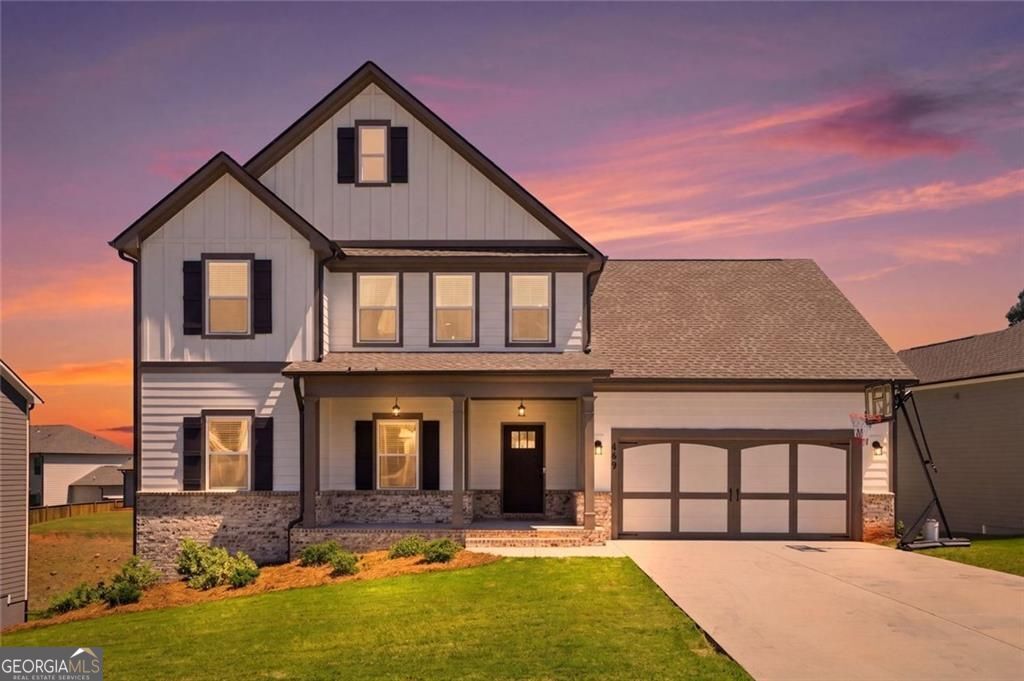 449 Banff DR