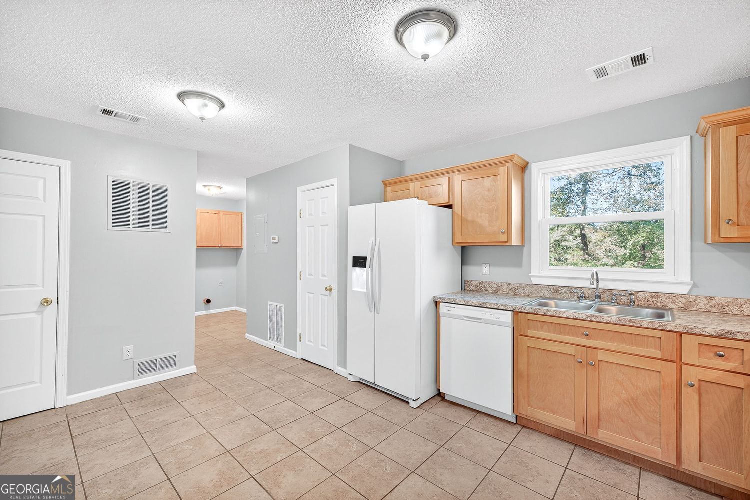 Ball Ground, Georgia 30107, United States, 3 Bedrooms Bedrooms, ,2 BathroomsBathrooms,Residential,Active,232587