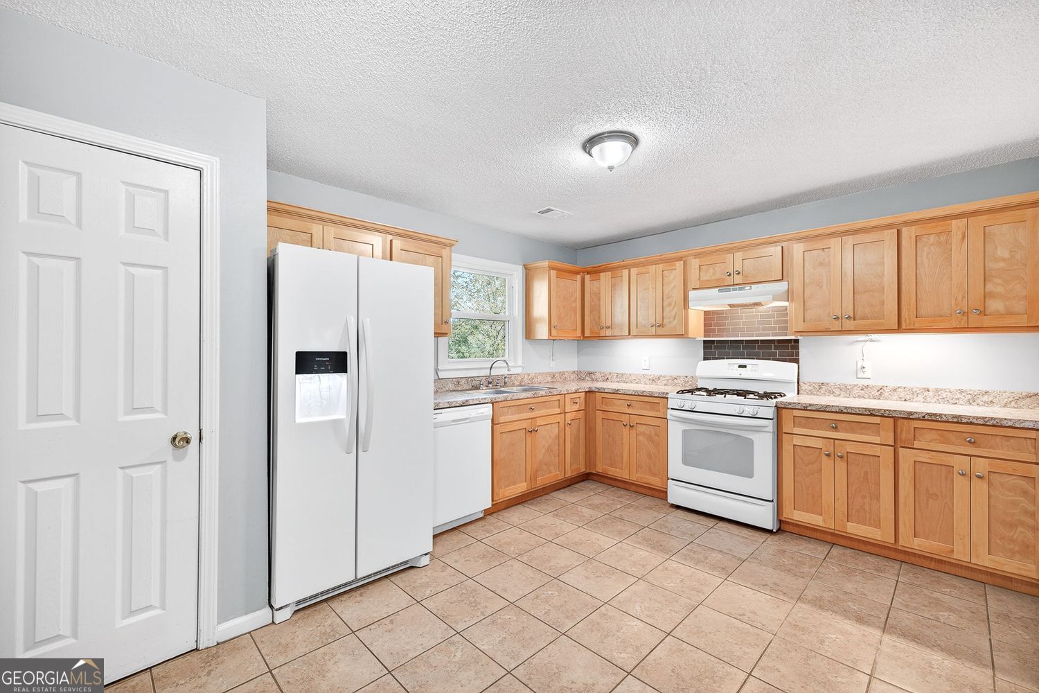 Ball Ground, Georgia 30107, United States, 3 Bedrooms Bedrooms, ,2 BathroomsBathrooms,Residential,Active,232587