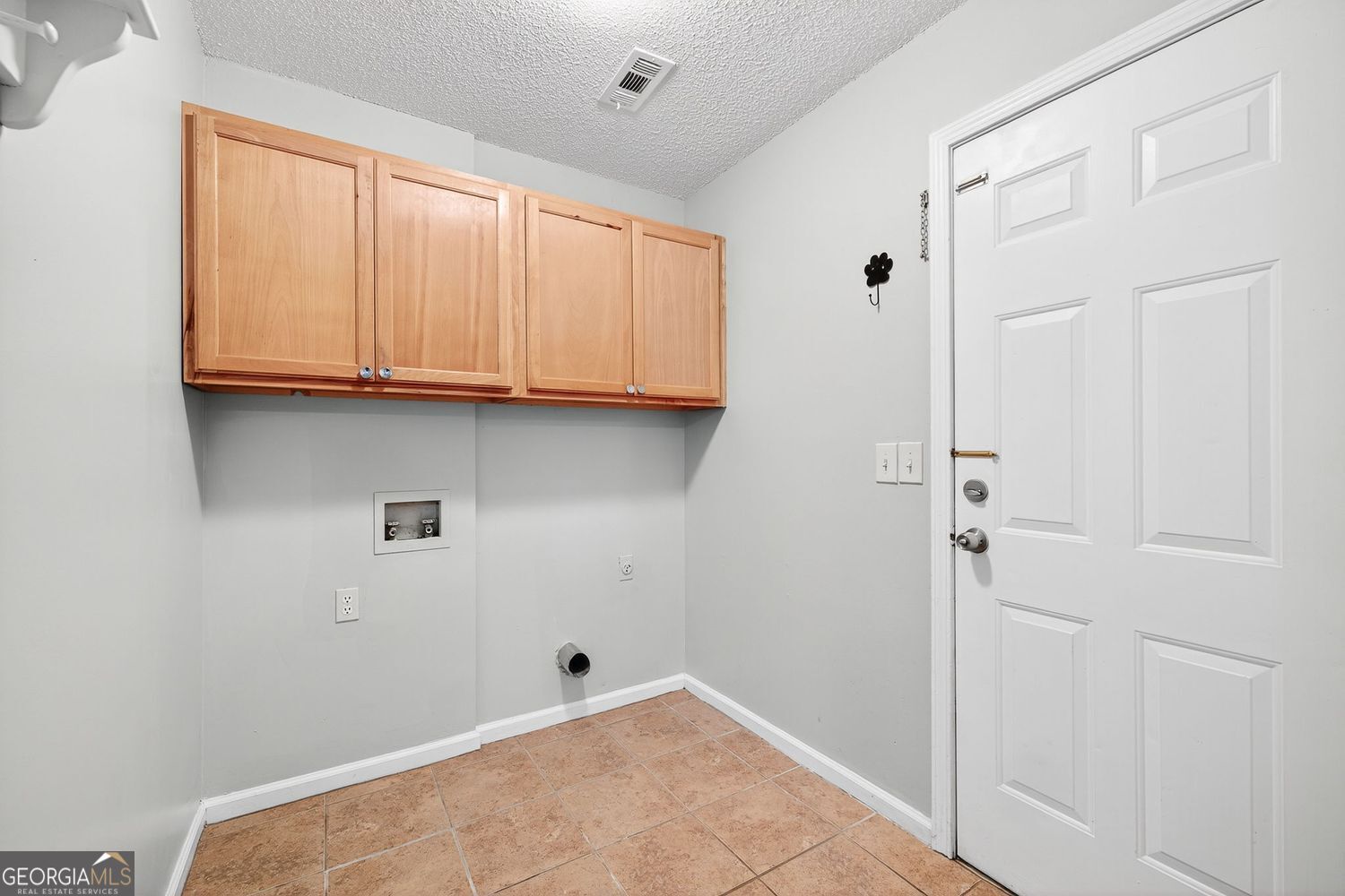 Ball Ground, Georgia 30107, United States, 3 Bedrooms Bedrooms, ,2 BathroomsBathrooms,Residential,Active,232587