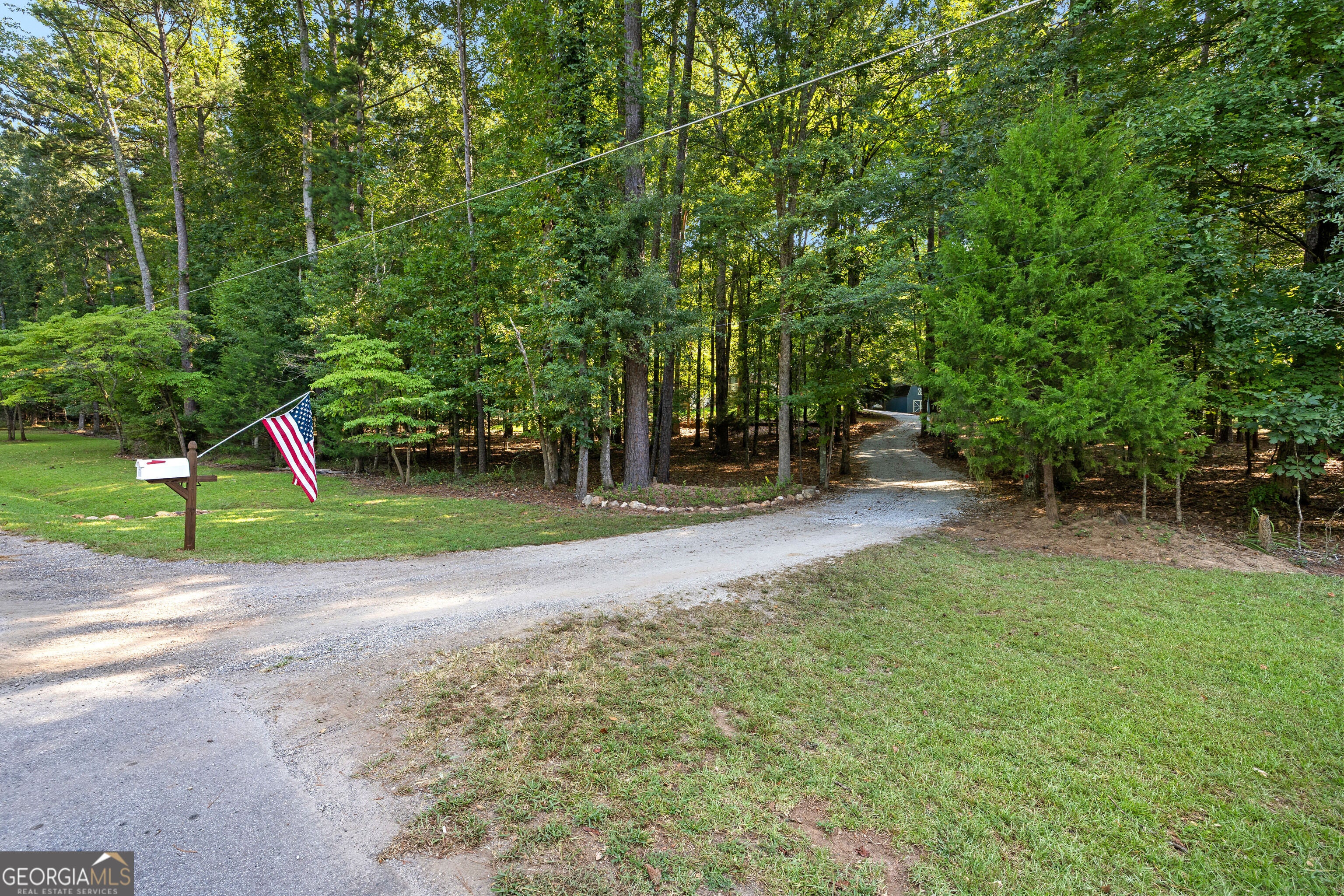 400 Darren DR