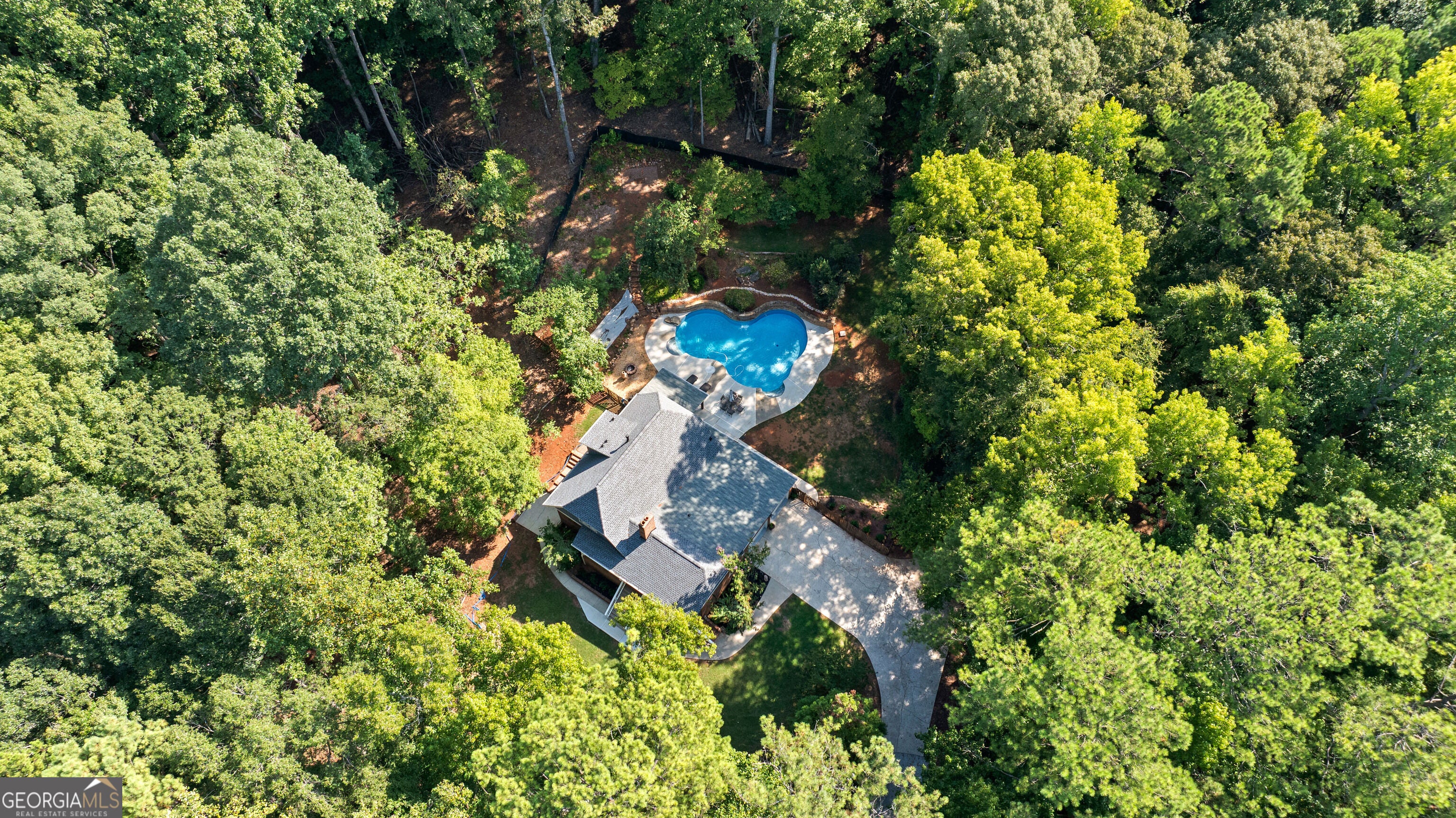 400 Darren DR
