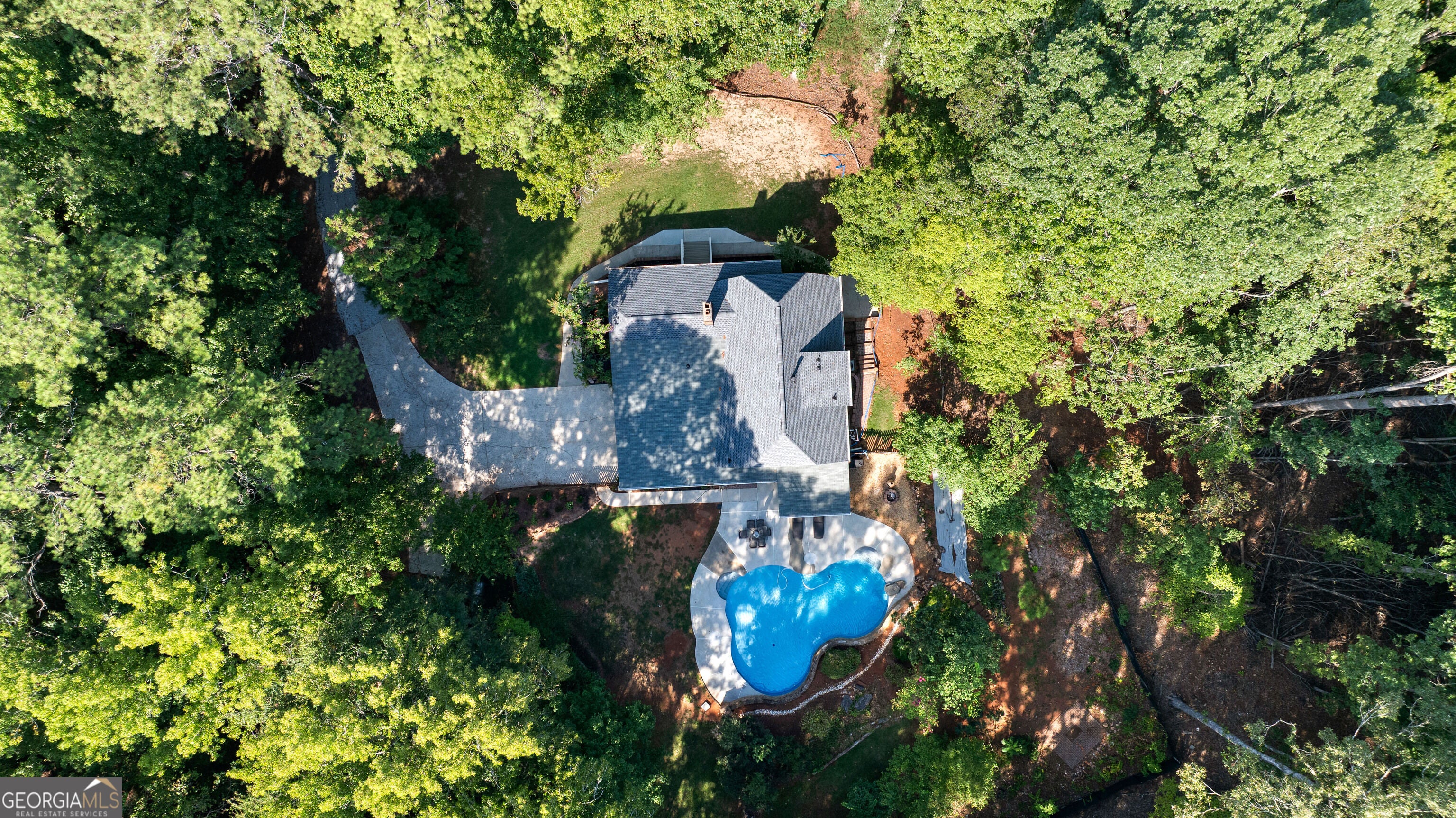 400 Darren DR