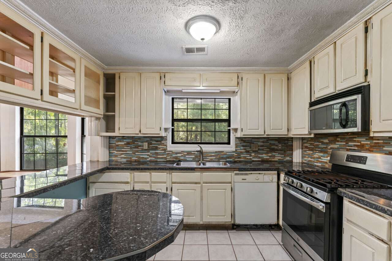 DONNIEBROOK ESTATES - Residential