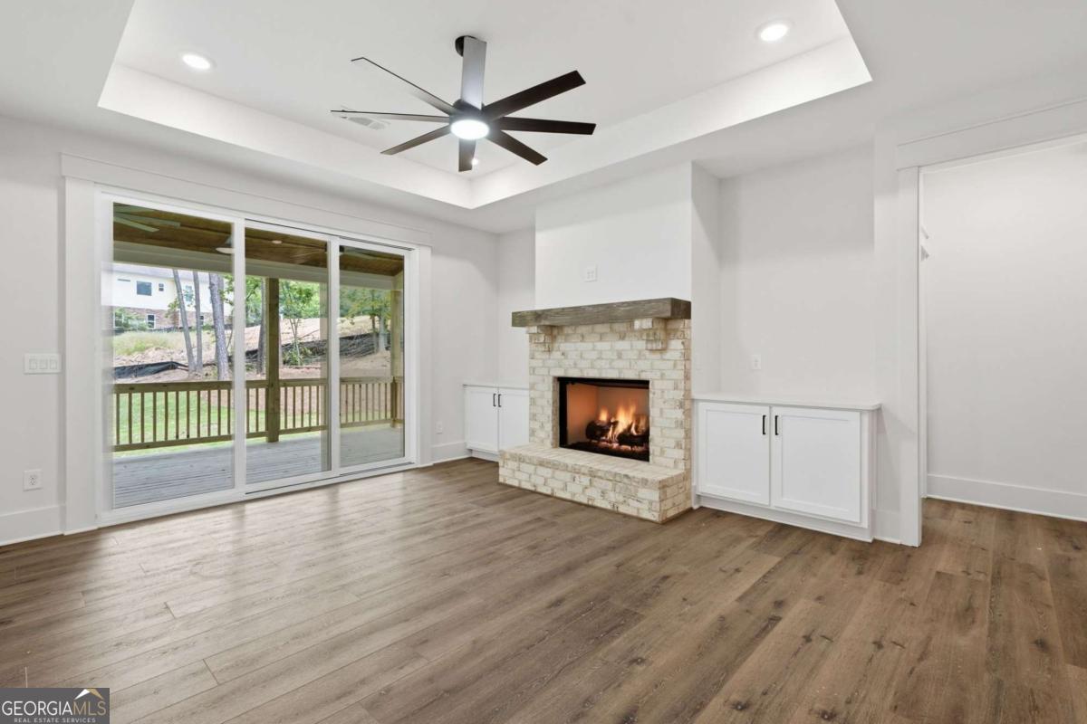 320 Evie LN