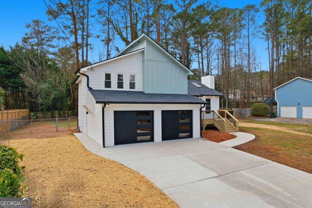 Photo of 2977 Lowe Trail, Marietta, GA 30066 (MLS # 10689732)