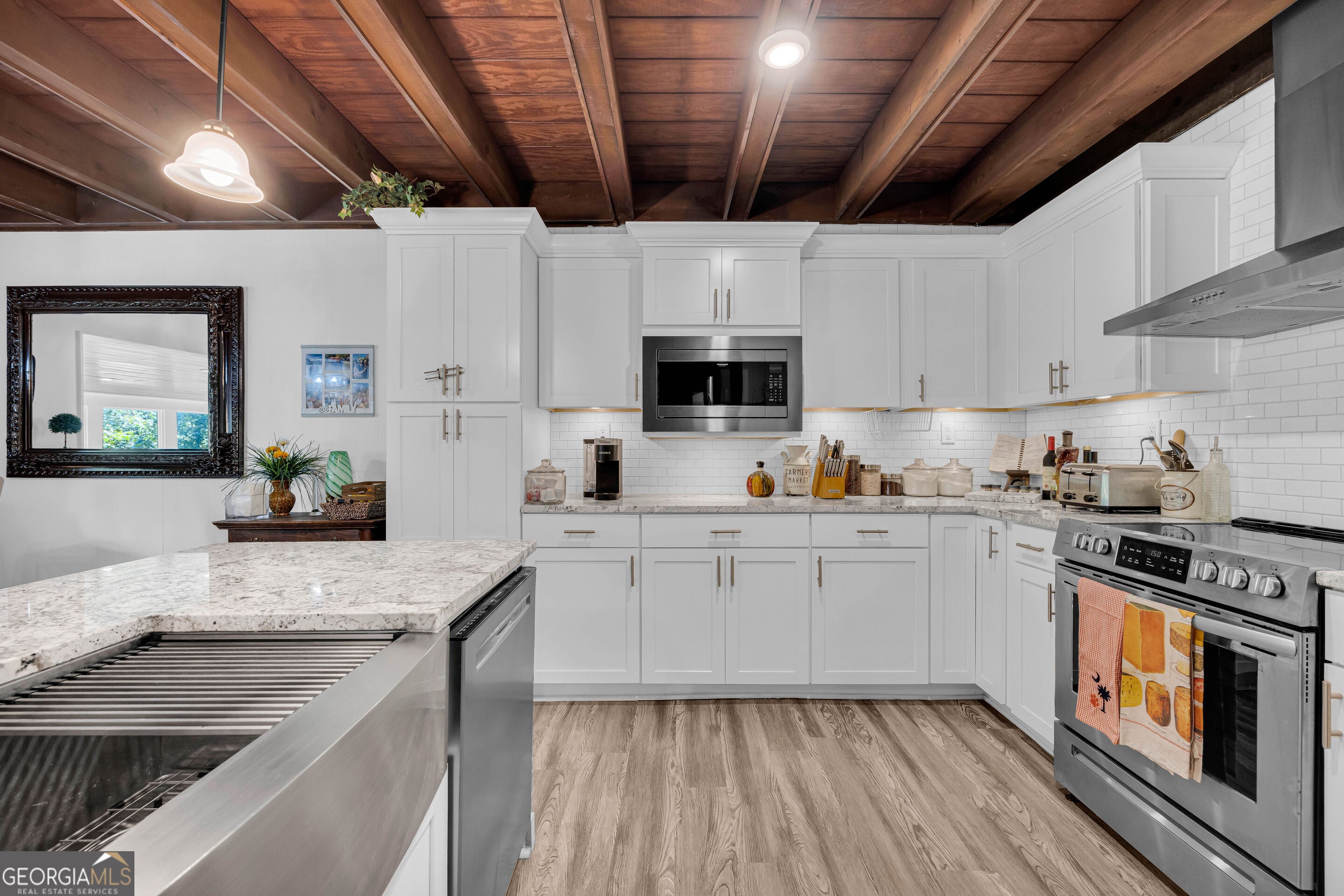 381 Bow DR
