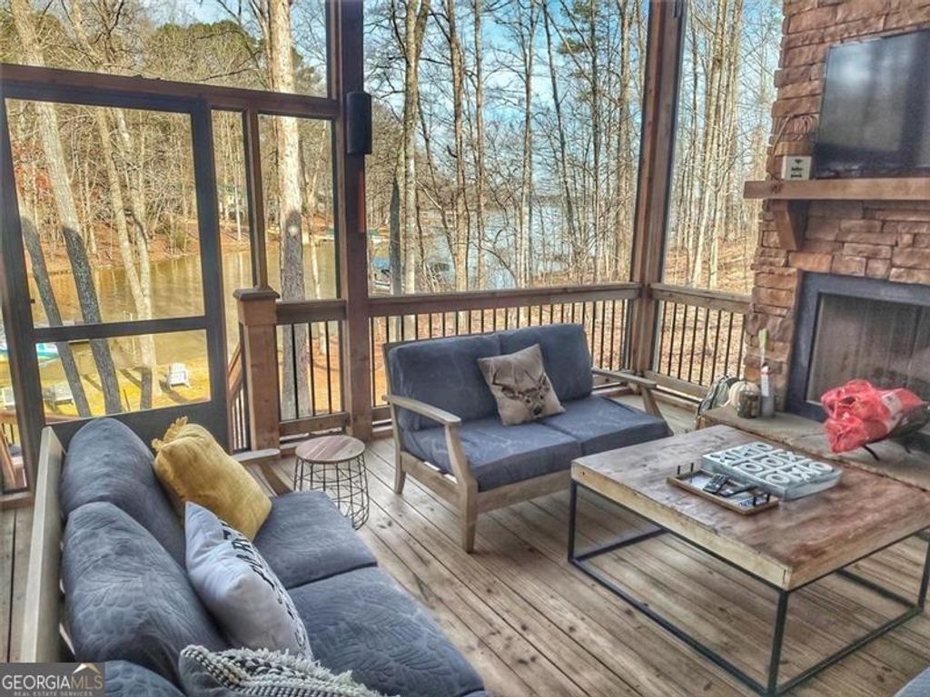 Photo of 143 E RIVERBEND Drive, Eatonton, GA 31024 (MLS # 10652247)