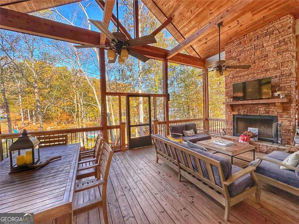 Photo of 143 E RIVERBEND Drive, Eatonton, GA 31024 (MLS # 10652247)