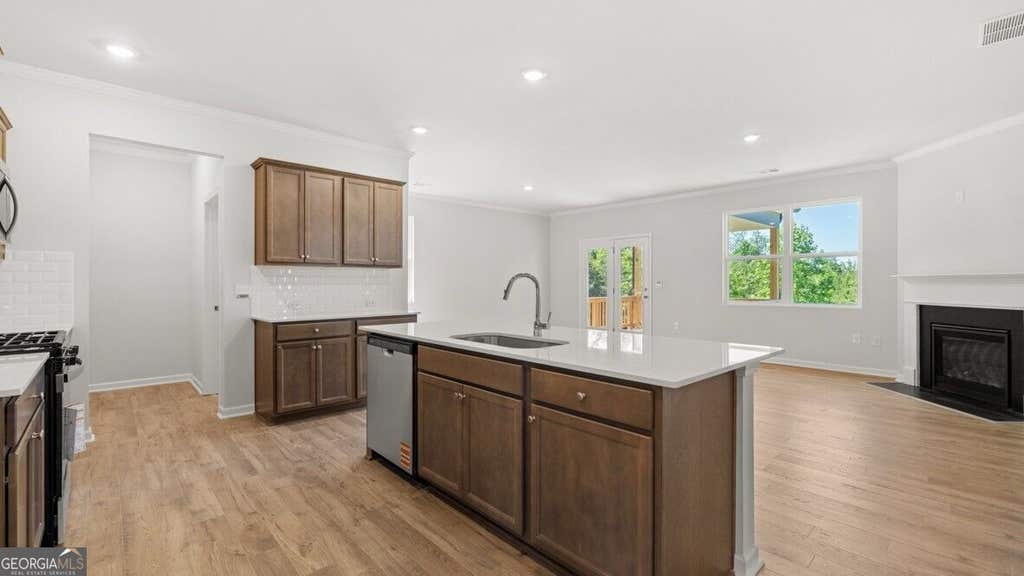 Photo of 91 Lakeview Point, Dallas, GA 30157 (MLS # 10830385)