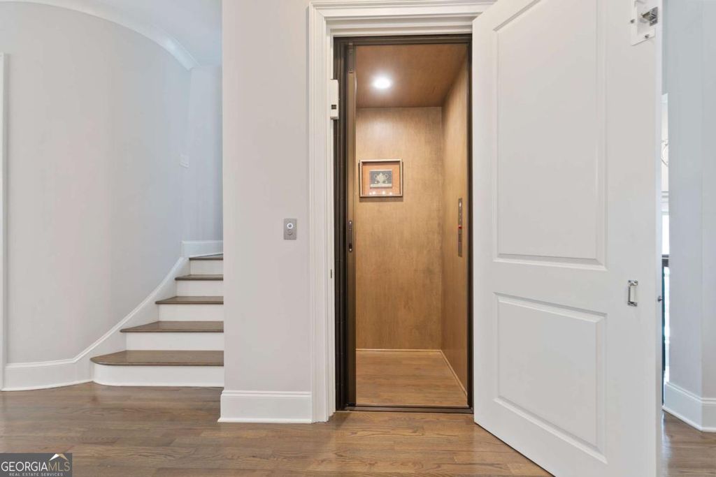 Photo of 1135 Cordia Avenue NW, Atlanta, GA 30318 (MLS # 10704317)