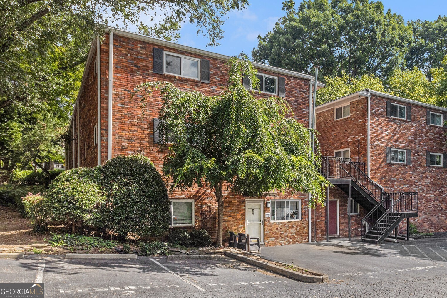 Stanford Court - Residential