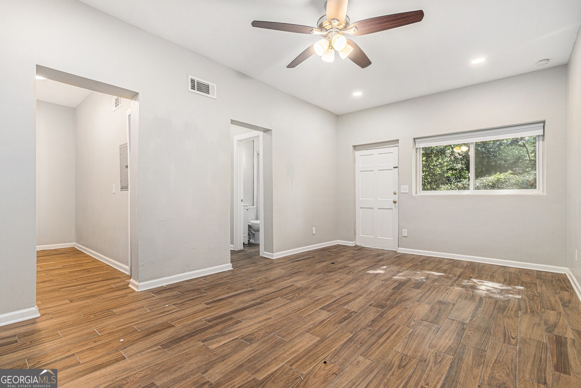 Stanford Court - Residential