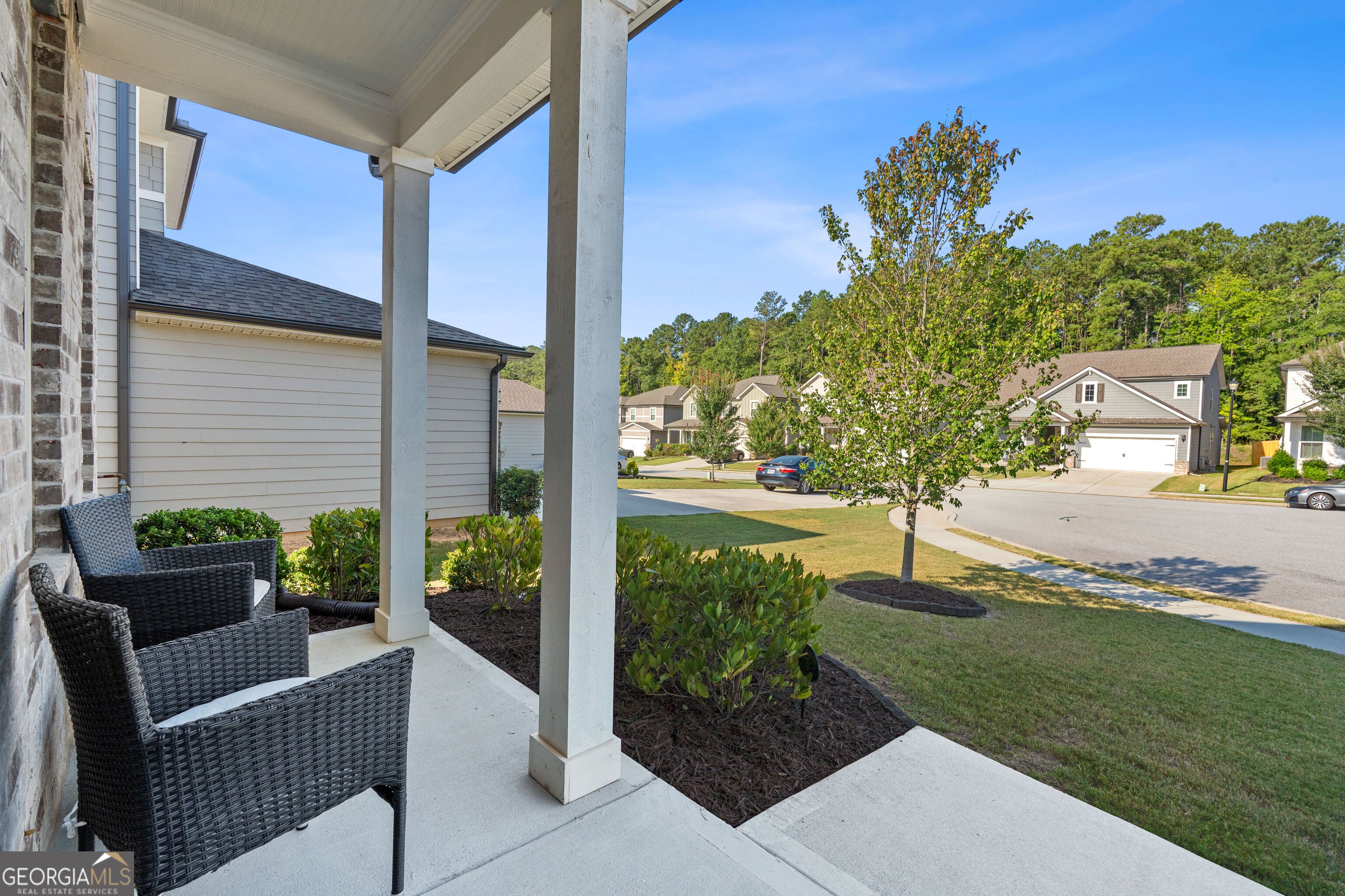 103 Vivian LN
