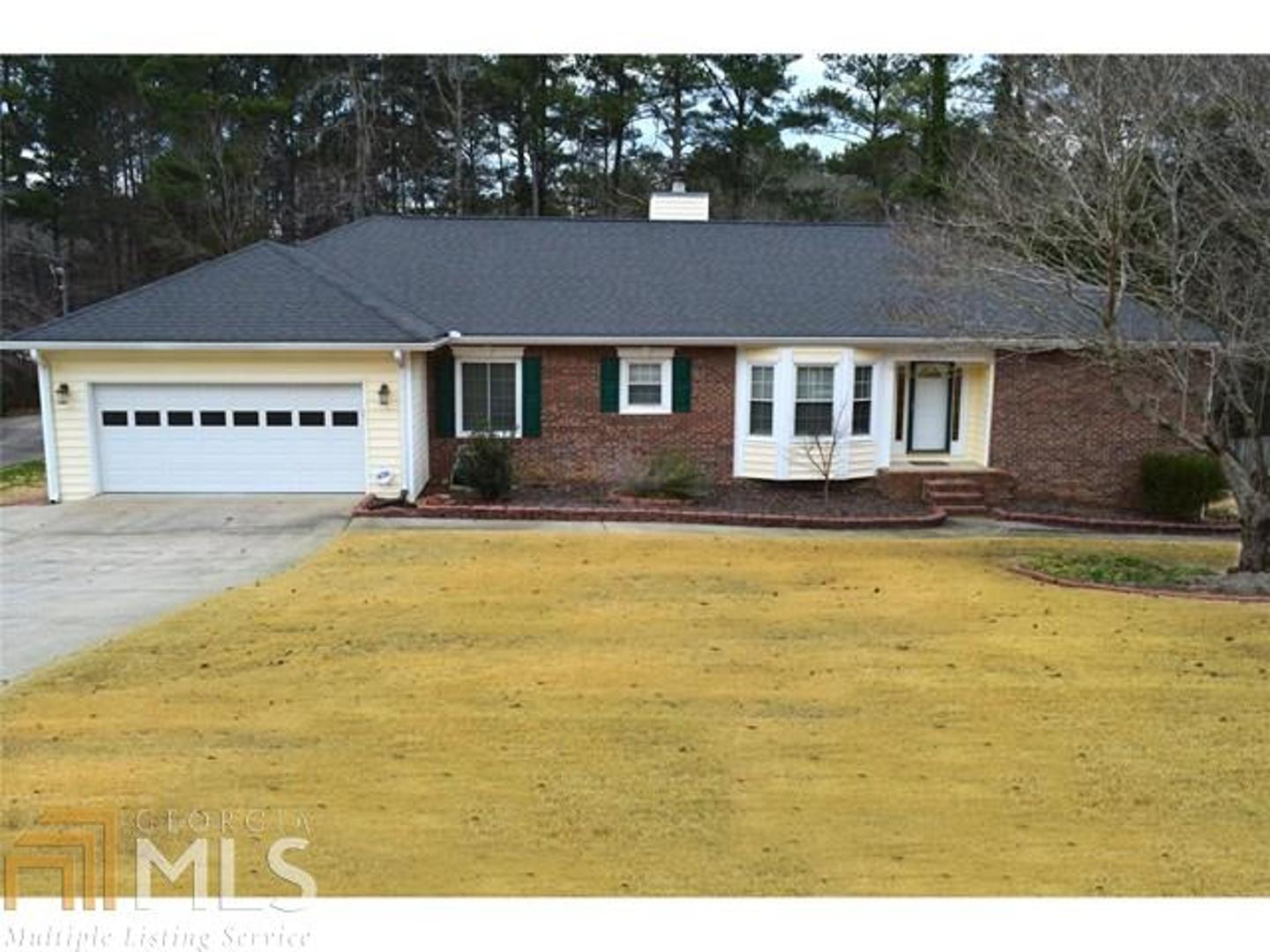 LOVELY RANCH ON FULL BASEMENT IN VERY POPULAR SWIM/TENNIS/LAKE SUBDIVISION IN GRAYSON H S DISTRICT.LAKE VIEW FROM LOVELY SCREENED PORCH.ENJOY FISHING IN THE STOCKED LAKE,SWIMMING IN AN OLYMPIC-SIZED POOL & PLAYING TENNIS ON 2 LIGHTED COURTS.PLANTATION SHUTTERS THROUGHOUT, UPDATED KITCHEN, SPLIT BD RM PLAN, MASTER W/TREY CEILING, MASTER BATH W/GARDEN TUB, FIN BASEMENT W/LARGE REC.RM & FULL BATH,WORKSHOP,AND LOTS OF STORAGE AREAS.TANKLESS WATER HEATER,NEW HVAC & NEW DOUBLE PANE VINYL WINDOWS.DON'T MISS THIS GREAT HOME NEAR SHOPPING,DINING & PARKS