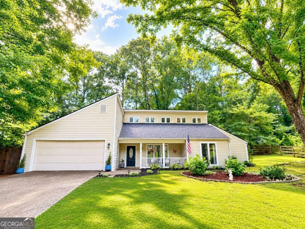 Photo of 539 Charing Cross Drive, Marietta, GA 30066 (MLS # 10805959)