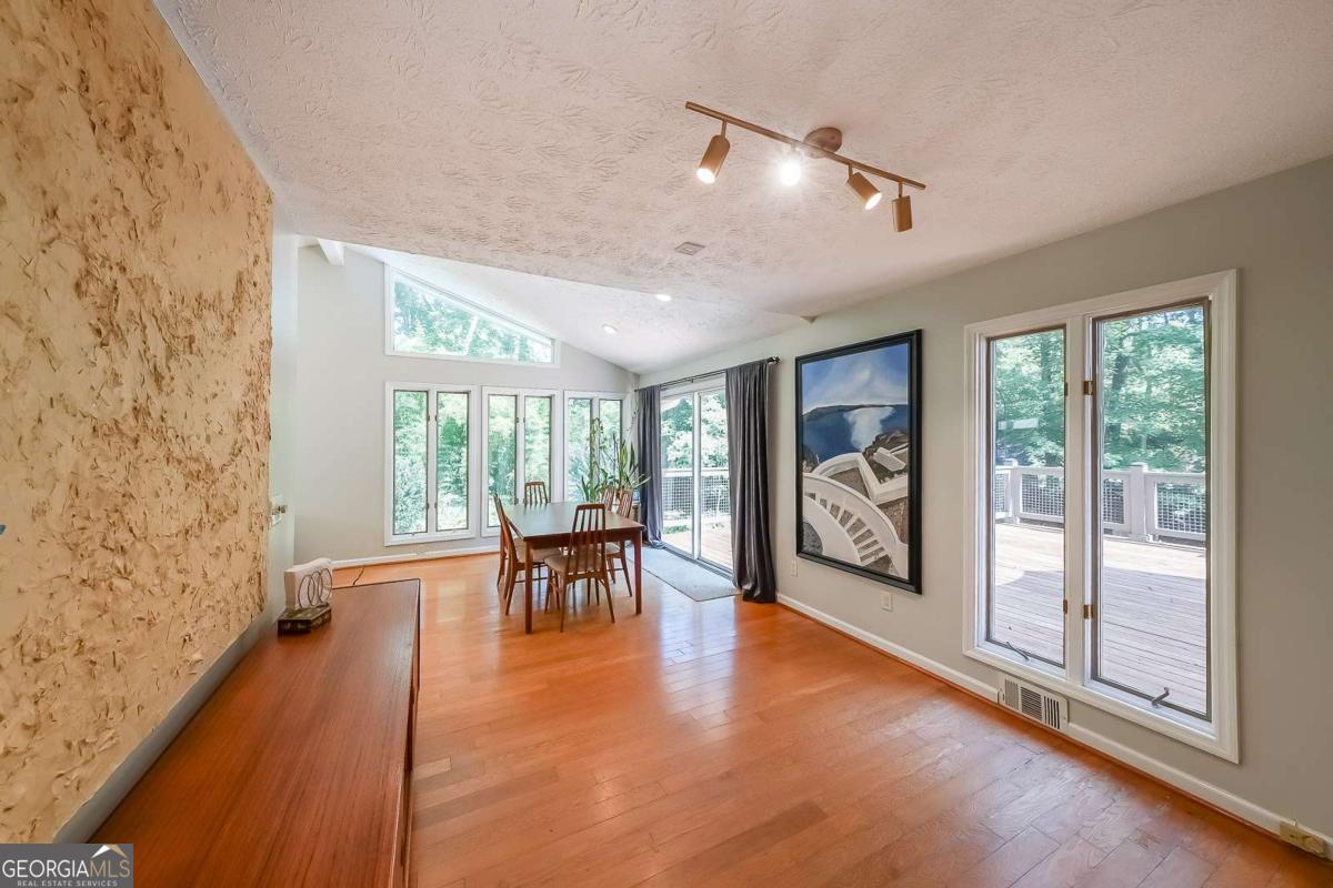 Burnt Hickory Hills - Residential