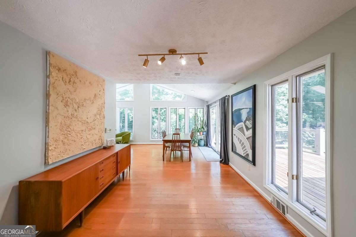 Burnt Hickory Hills - Residential