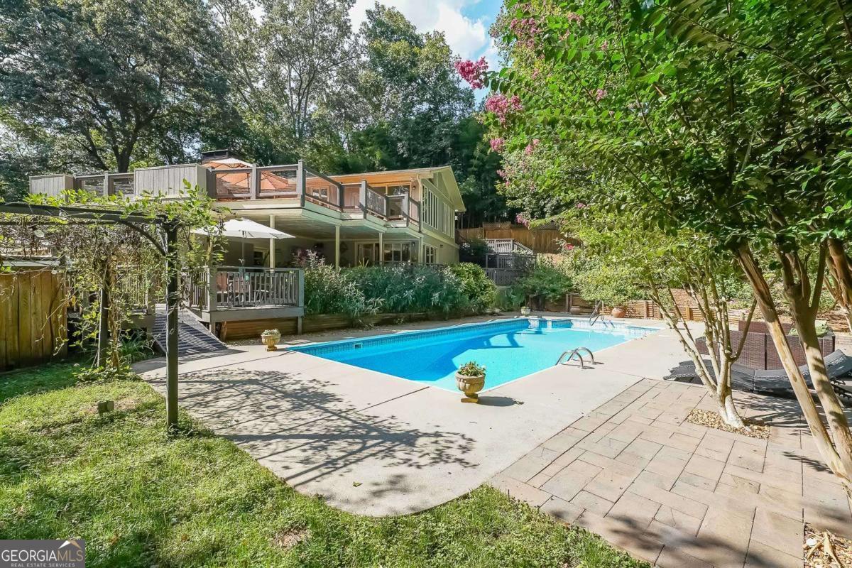 Burnt Hickory Hills - Residential