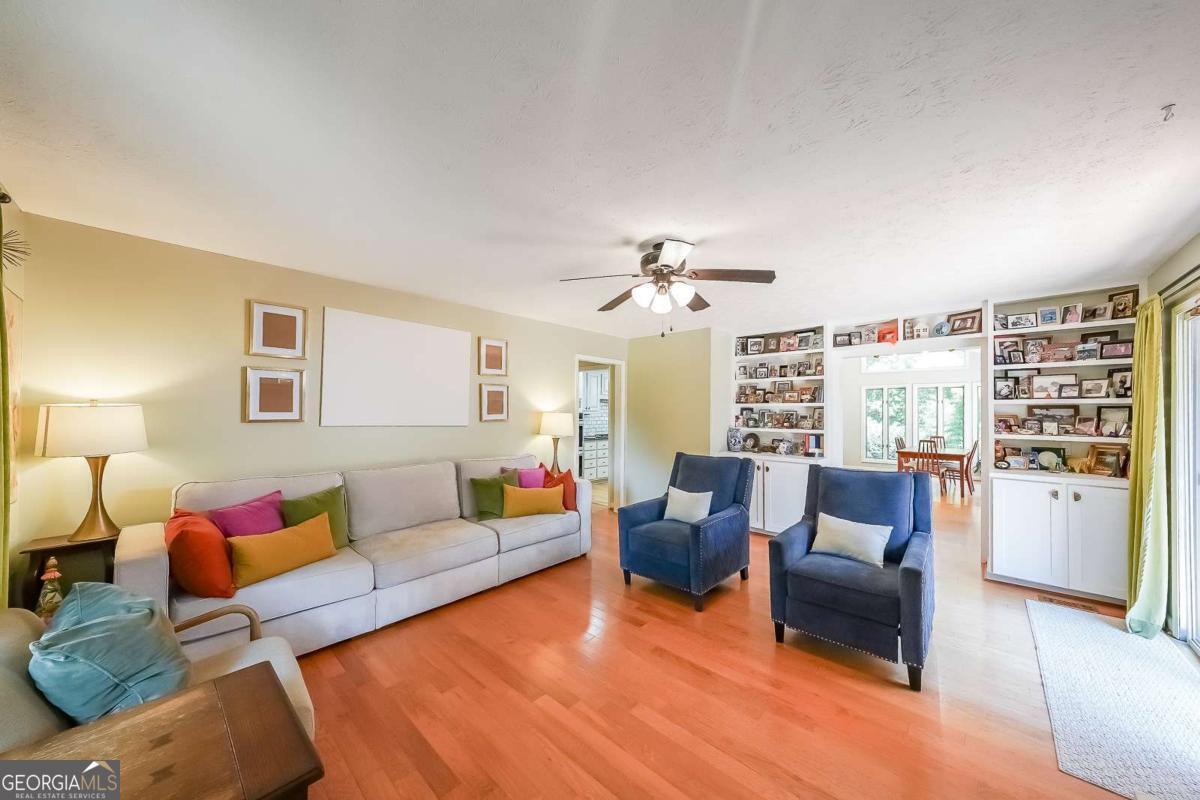 Burnt Hickory Hills - Residential