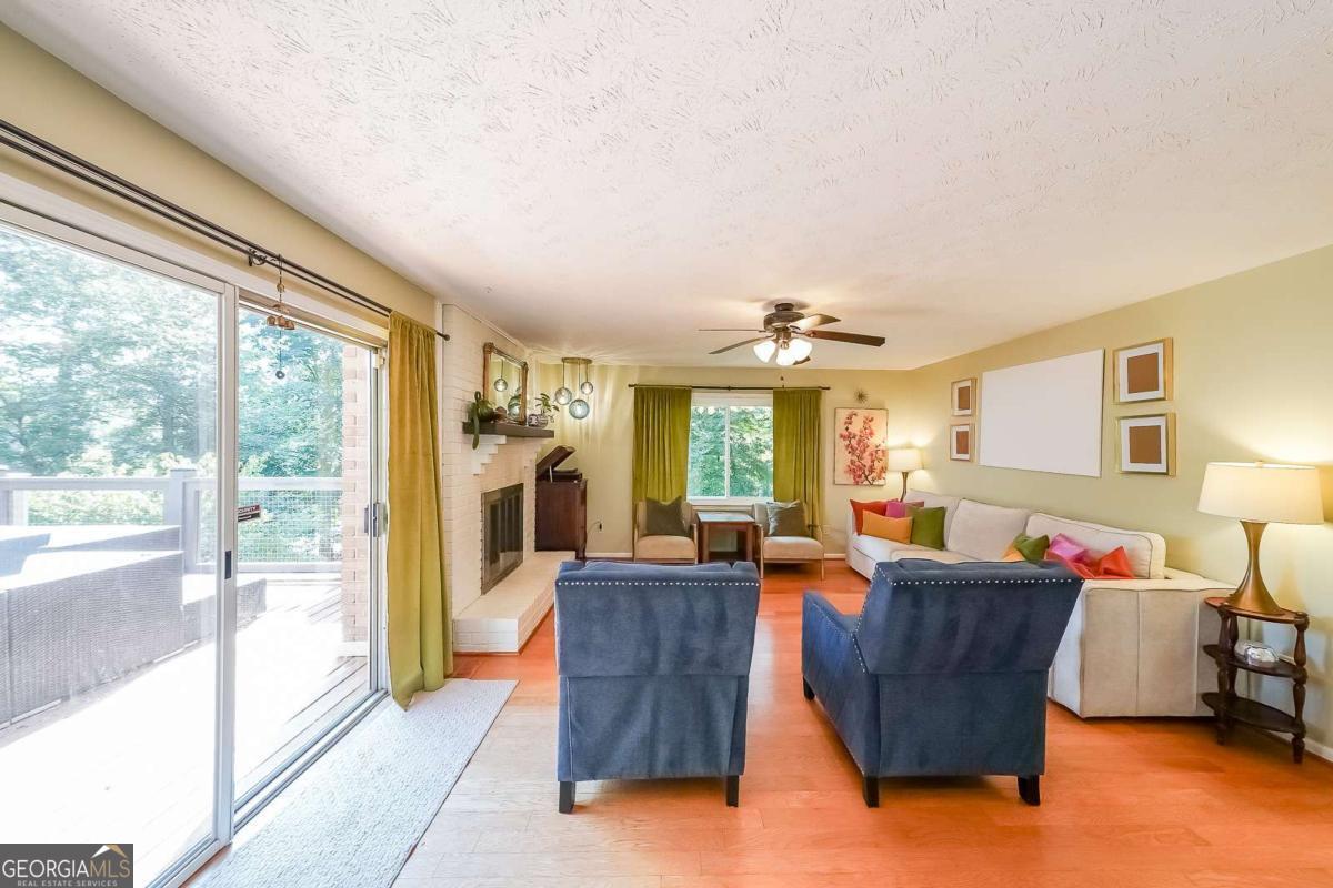 Burnt Hickory Hills - Residential