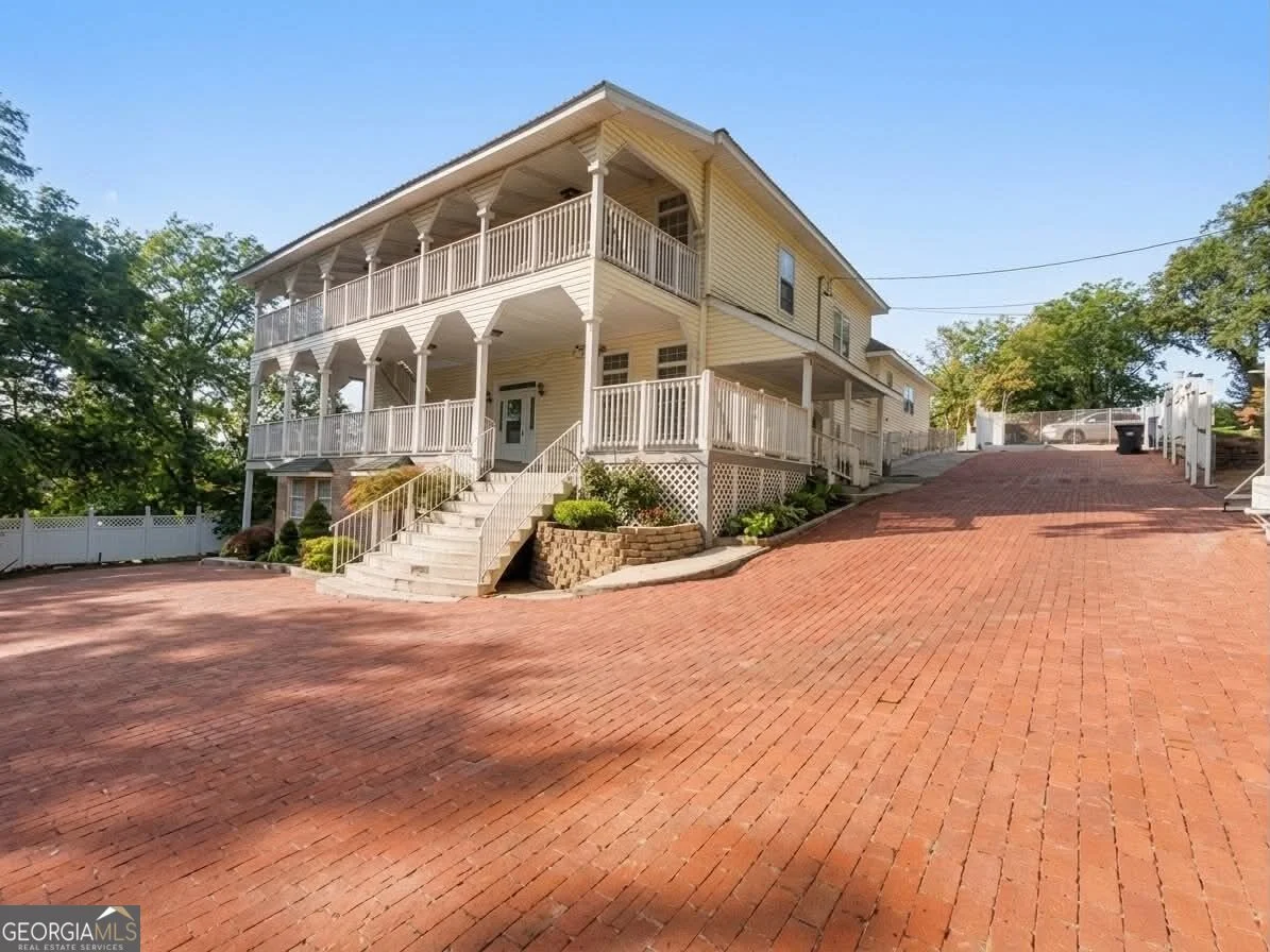 209 E Hagen Street E Unit 4