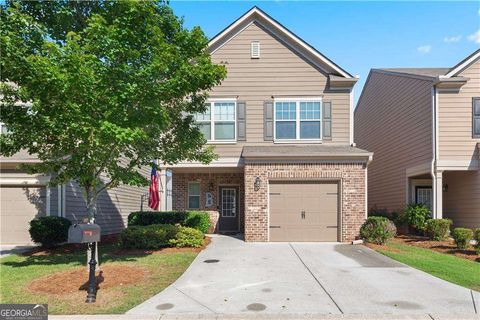 Photo of 157 HIGHLAND POINTE Circle E, Dawsonville, GA 30534 (MLS # 10577092)