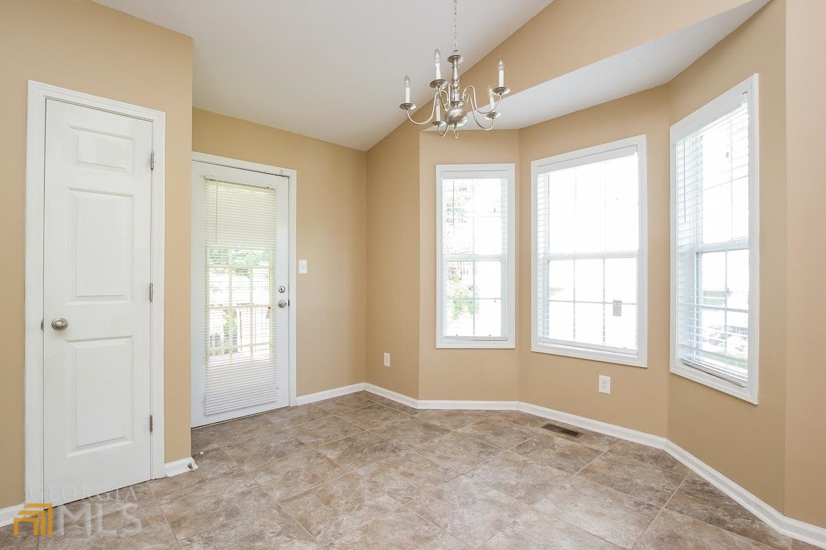 HOLLY TRAIL - Residential Lease